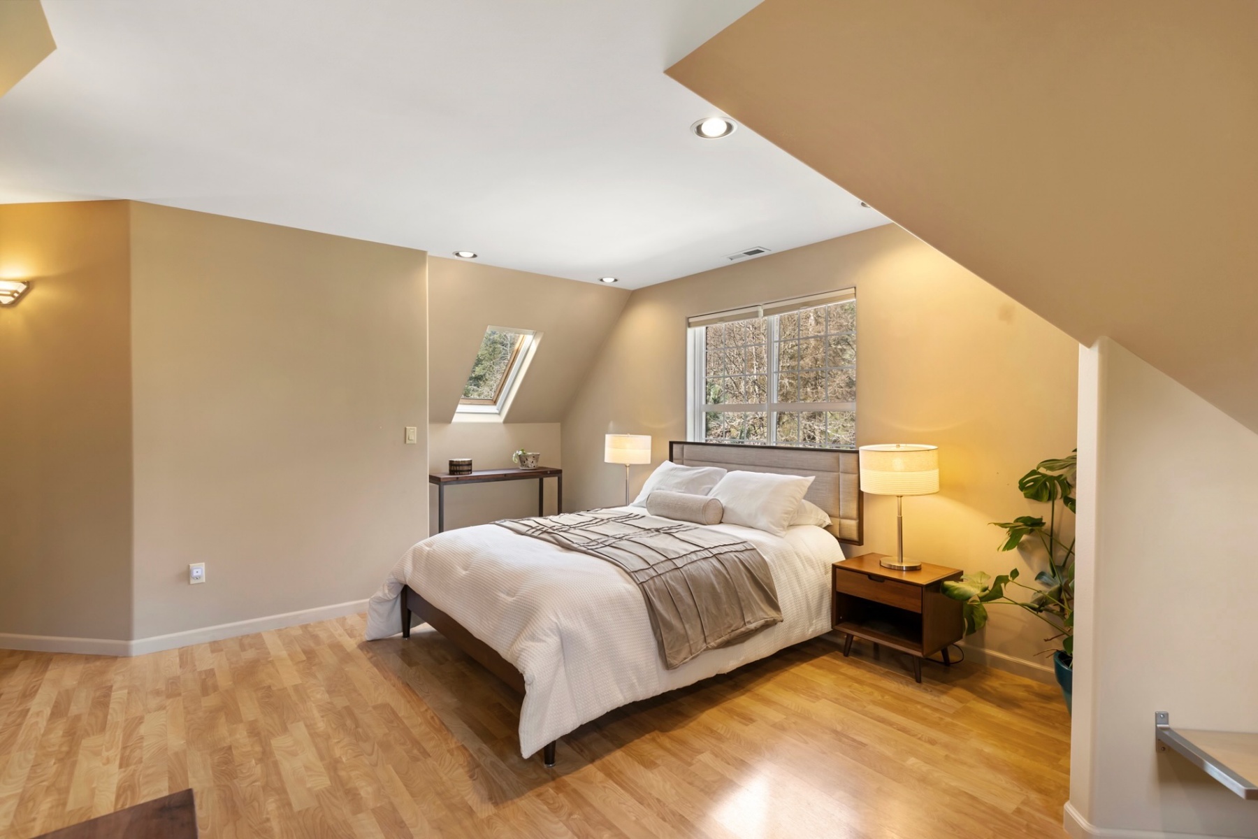  4050 SYLVESTER DR Hood River, OR 97031 - 物件實景