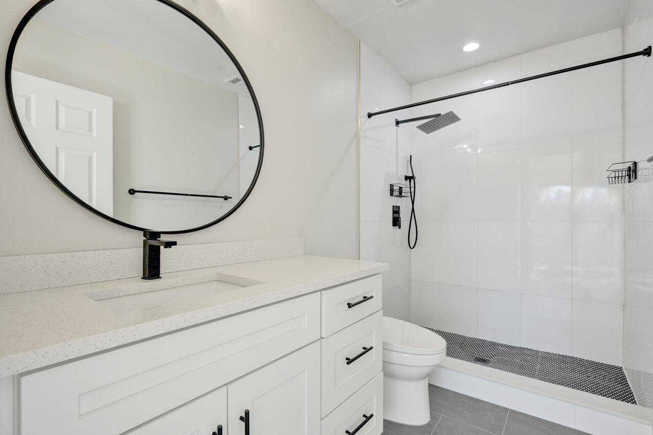 Lake Worth Beach, Florida, 33460, United States, 3 Bedrooms Bedrooms, ,2 BathroomsBathrooms,Residential,For Sale,1992911