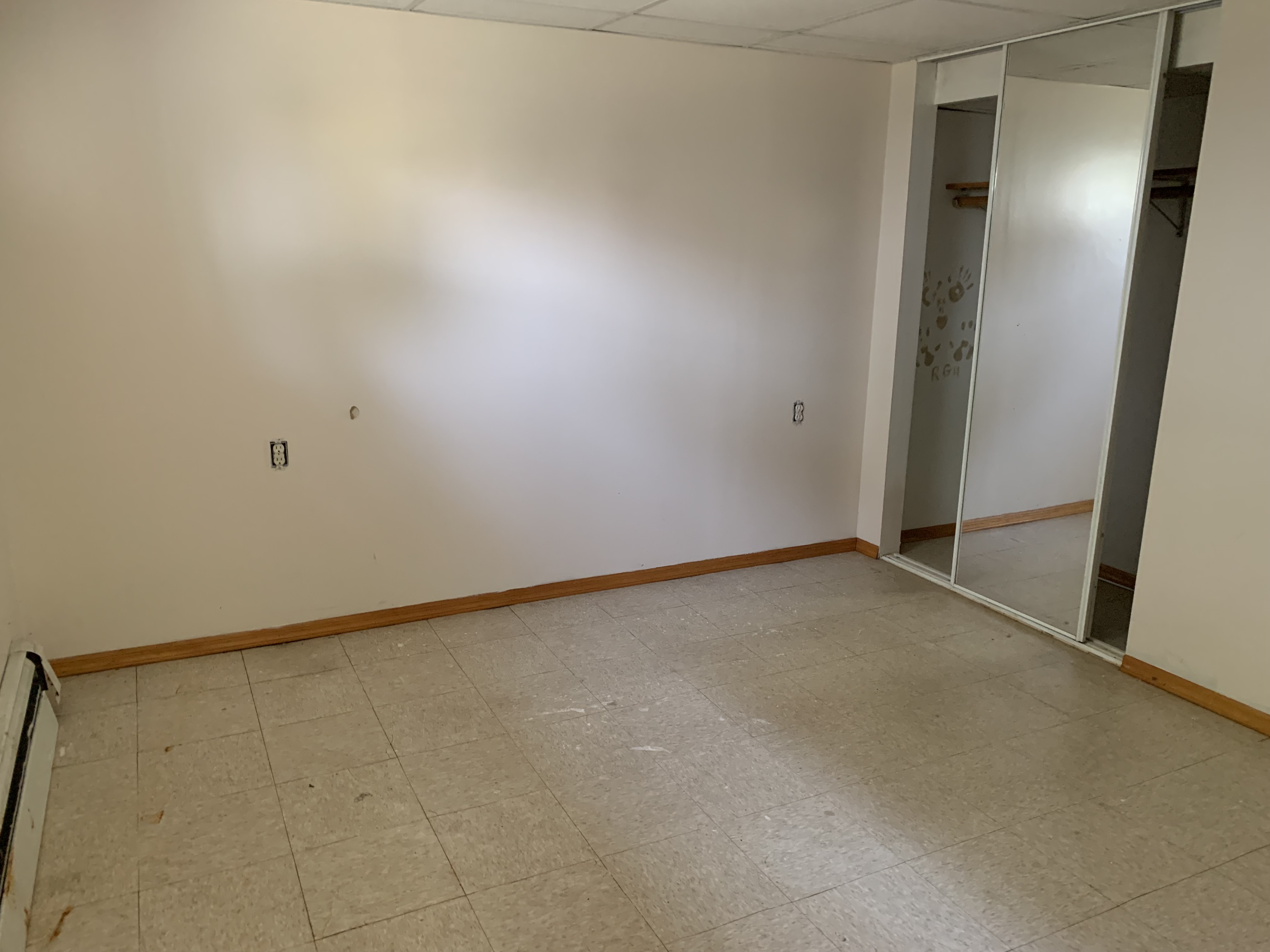 Elmont, New York, 11003, United States, 3 Bedrooms Bedrooms, ,1 BathroomBathrooms,Residential,For Sale,1976204