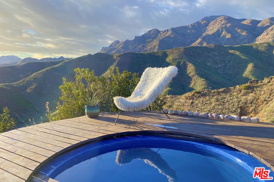 Malibu, California, 90265, United States, ,Land,For Sale,1993411