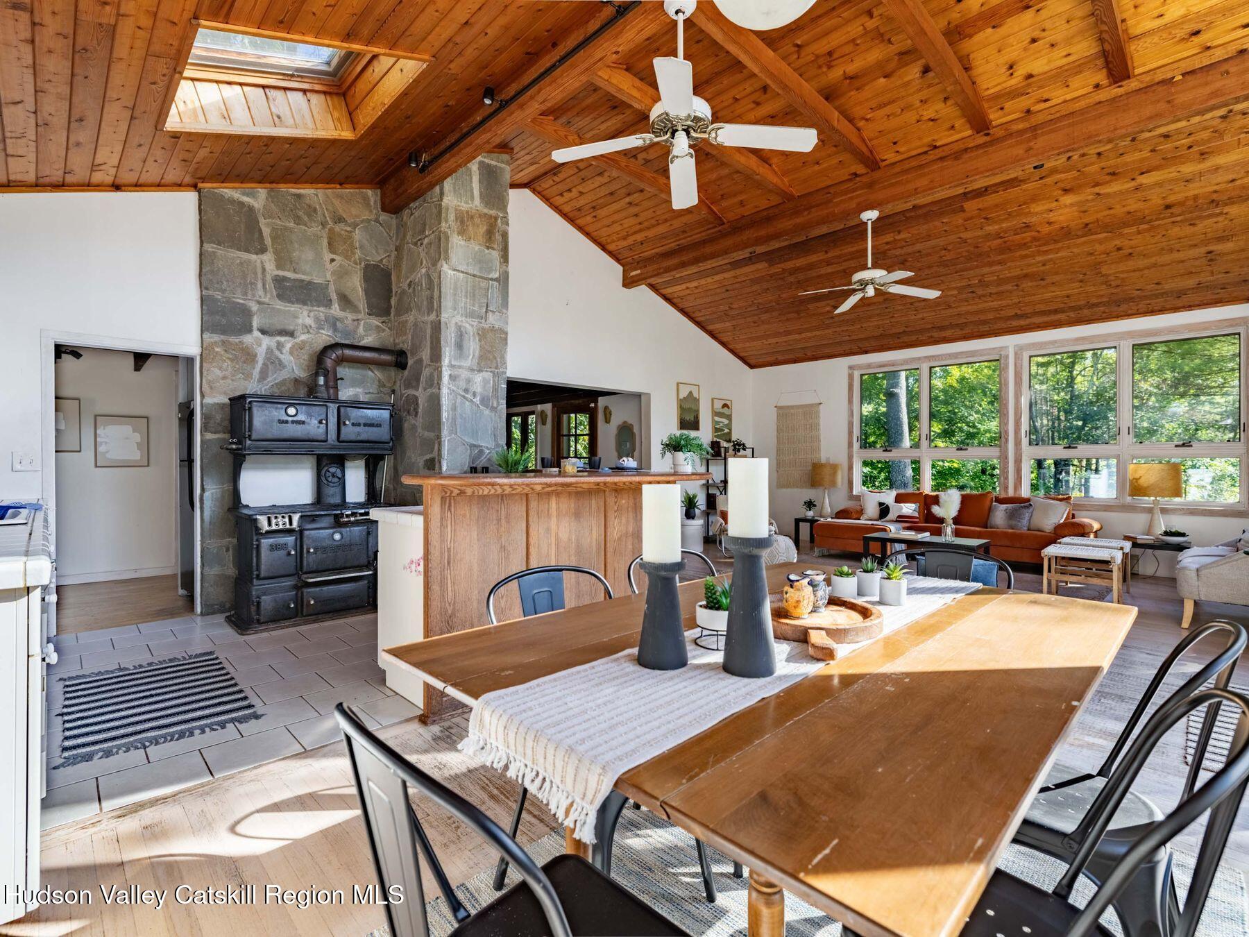 Saugerties, New York, 12477, United States, 3 Bedrooms Bedrooms, ,2 BathroomsBathrooms,Residential,For Sale,1933651