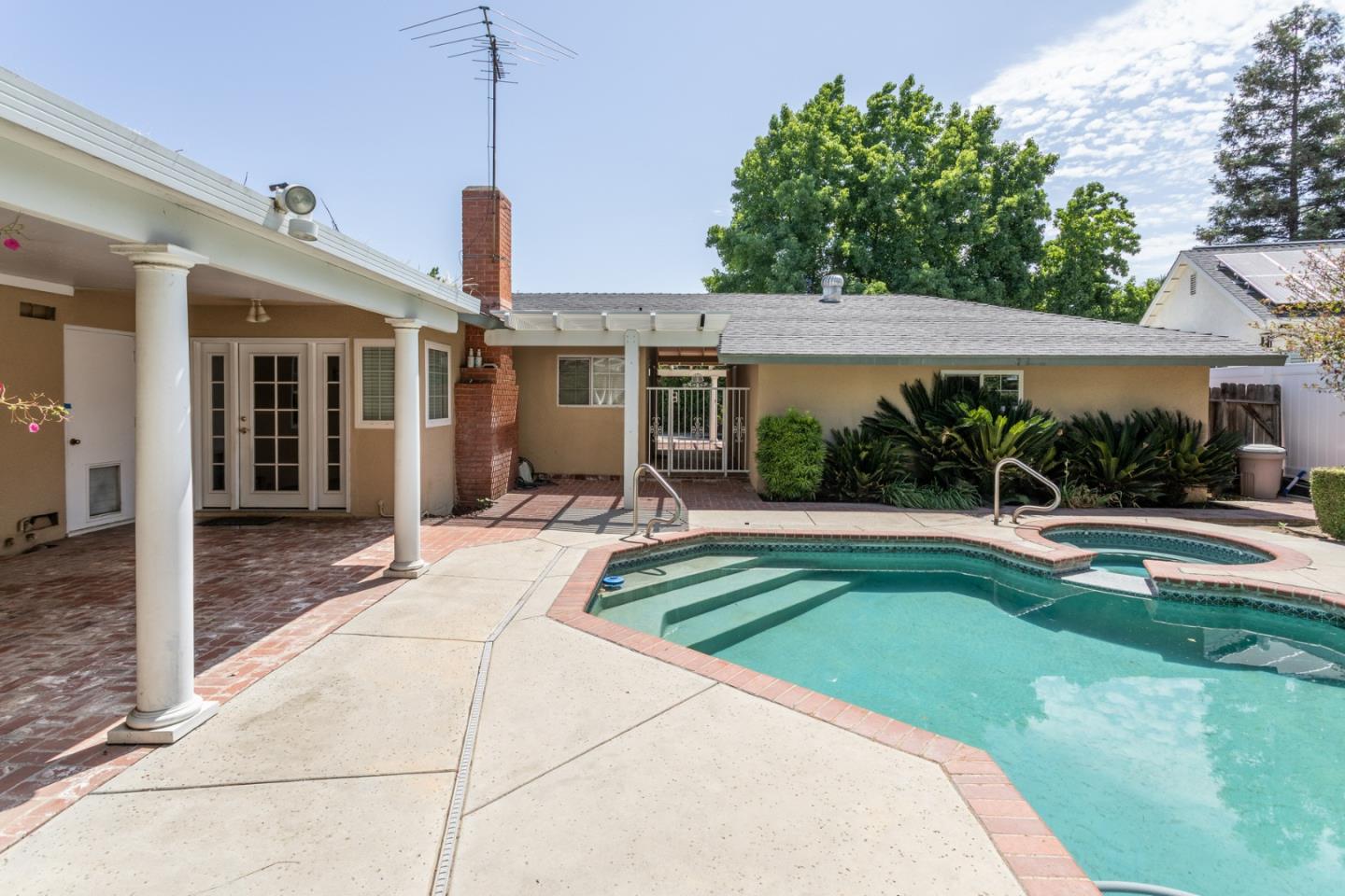 Clovis, California, 93611, United States, 4 Bedrooms Bedrooms, ,2 BathroomsBathrooms,Residential,For Sale,1907507