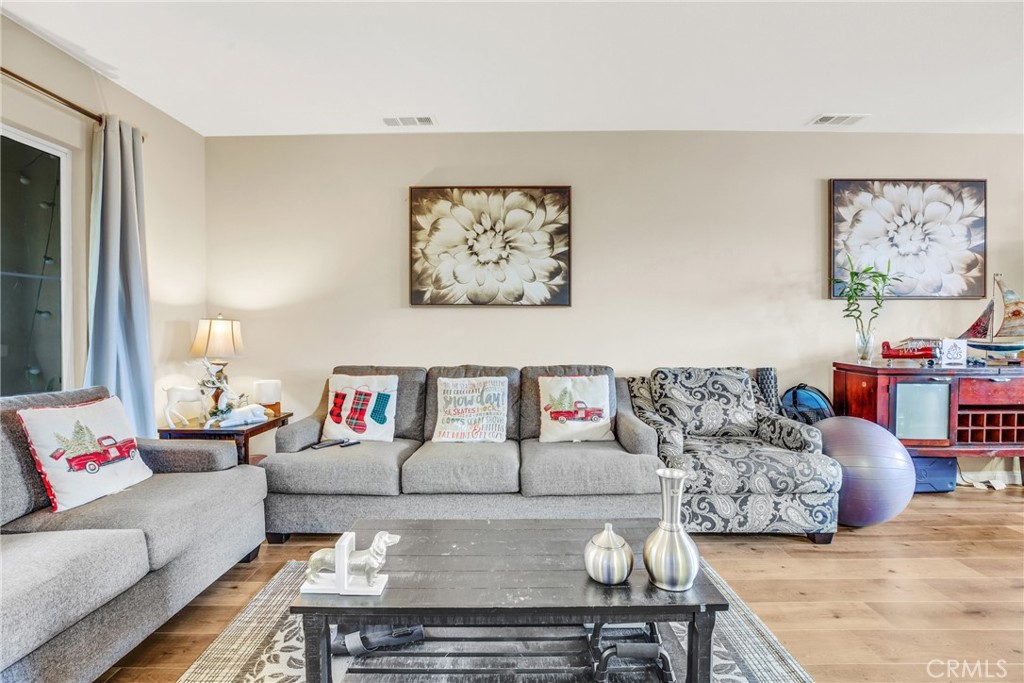 Lakewood, California, 90715, United States, 3 Bedrooms Bedrooms, ,4 BathroomsBathrooms,Residential,For Sale,1860565