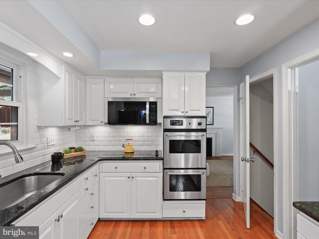 Springfield, Virginia, 22152, United States, 4 Bedrooms Bedrooms, ,3 BathroomsBathrooms,Residential,For Sale,1921904