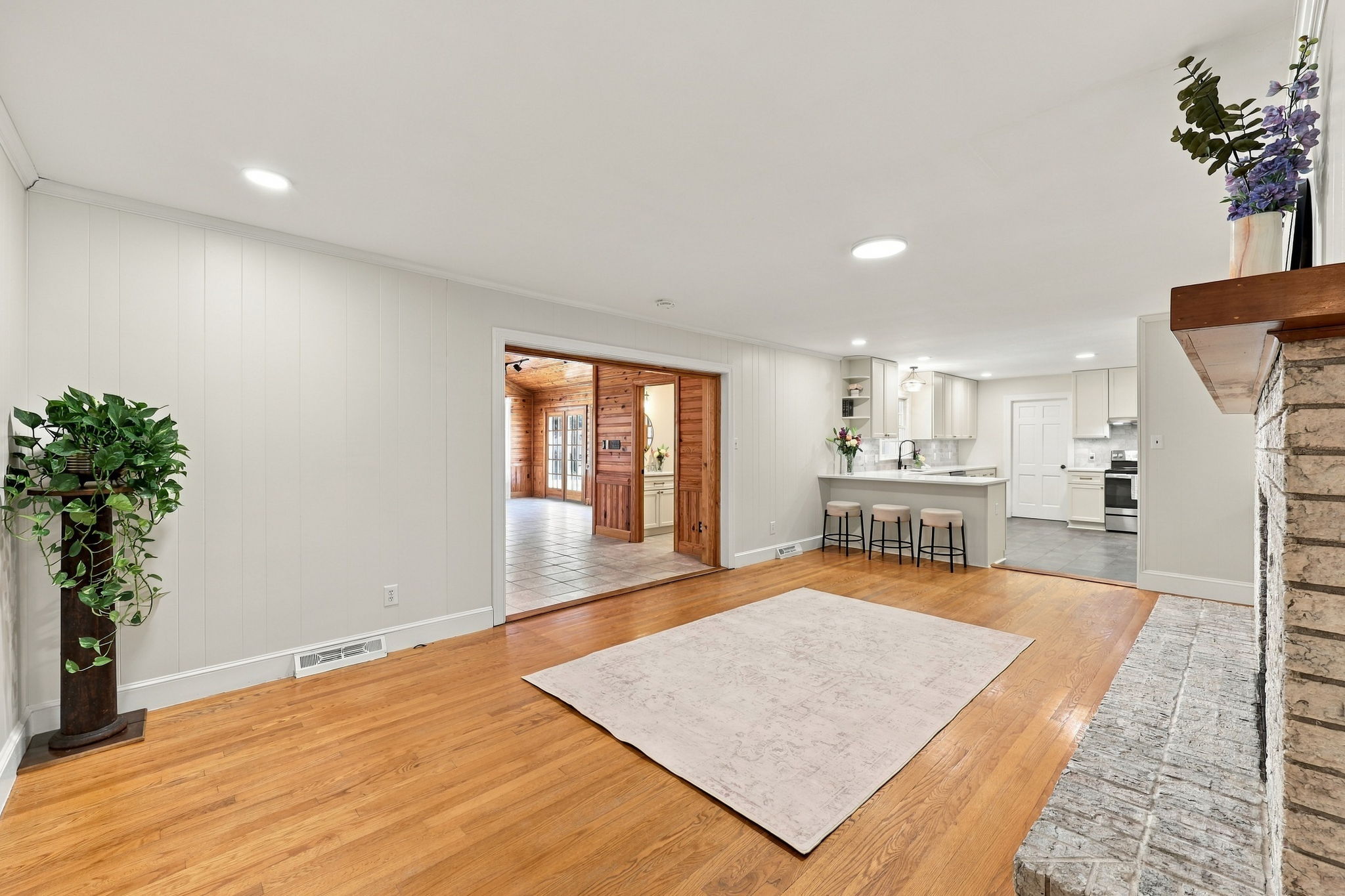  6700 Valley Lake Drive, Raleigh, NC 27612 - 物件實景