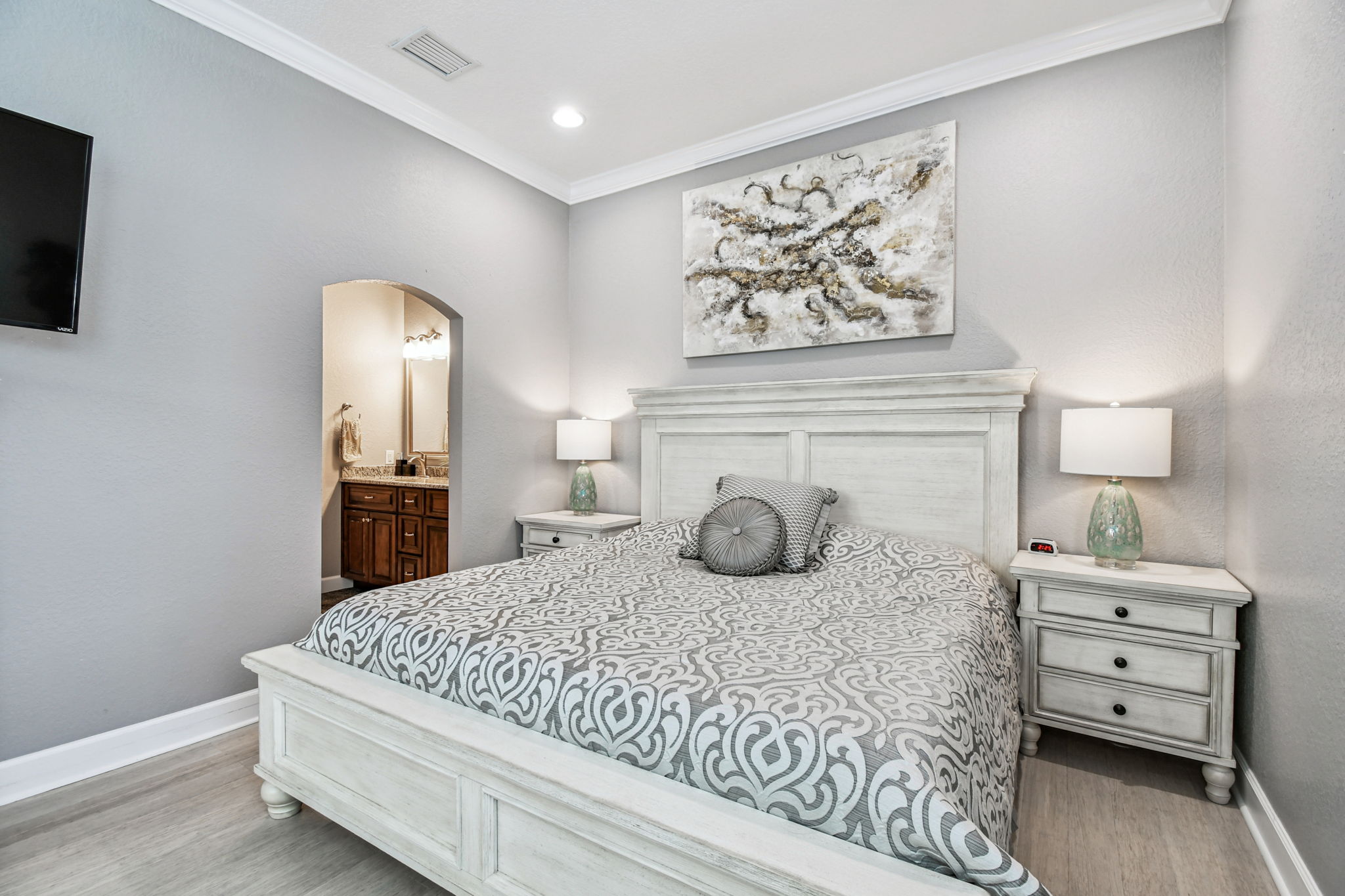 Madeira Beach, Florida, 33708, United States, 6 Bedrooms Bedrooms, ,6 BathroomsBathrooms,Residential,For Sale,1975666