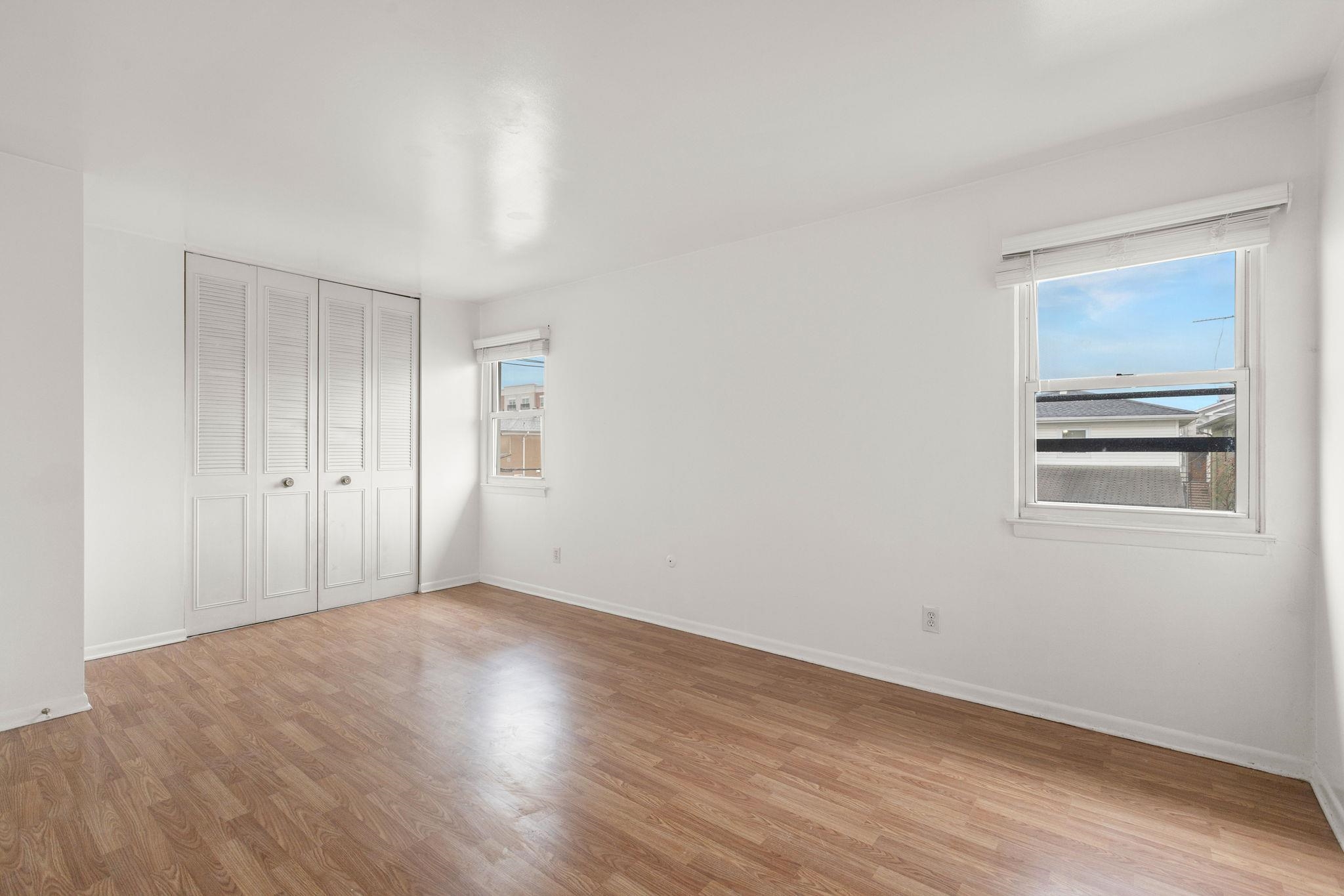 Harrison, New Jersey, 07029, United States, 6 Bedrooms Bedrooms, ,2 BathroomsBathrooms,Residential,For Sale,1991185