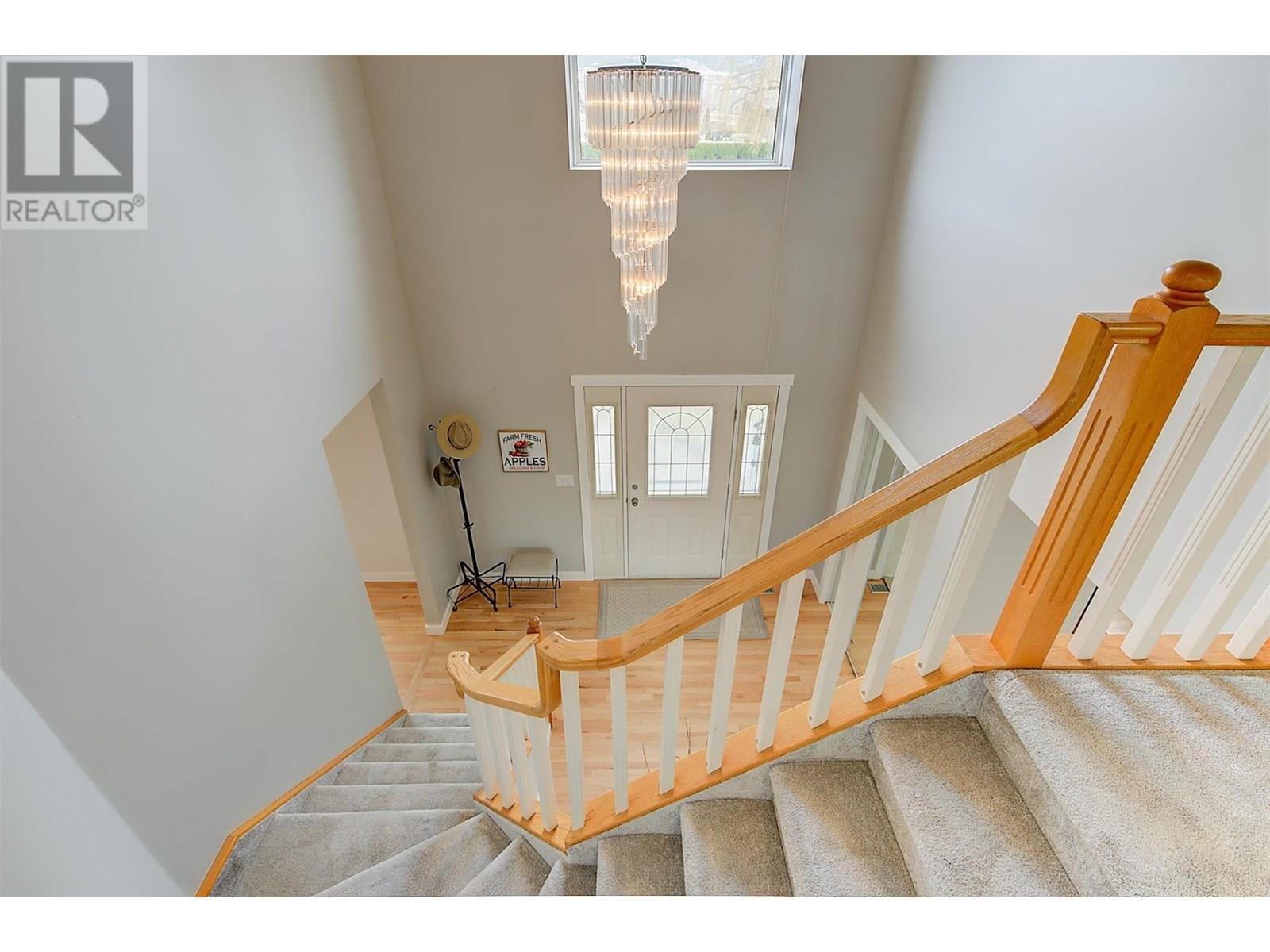 KELOWNA, British Columbia, V1V 2G6, CA, 5 Bedrooms Bedrooms, ,4 BathroomsBathrooms,Residential,For Sale,1838260