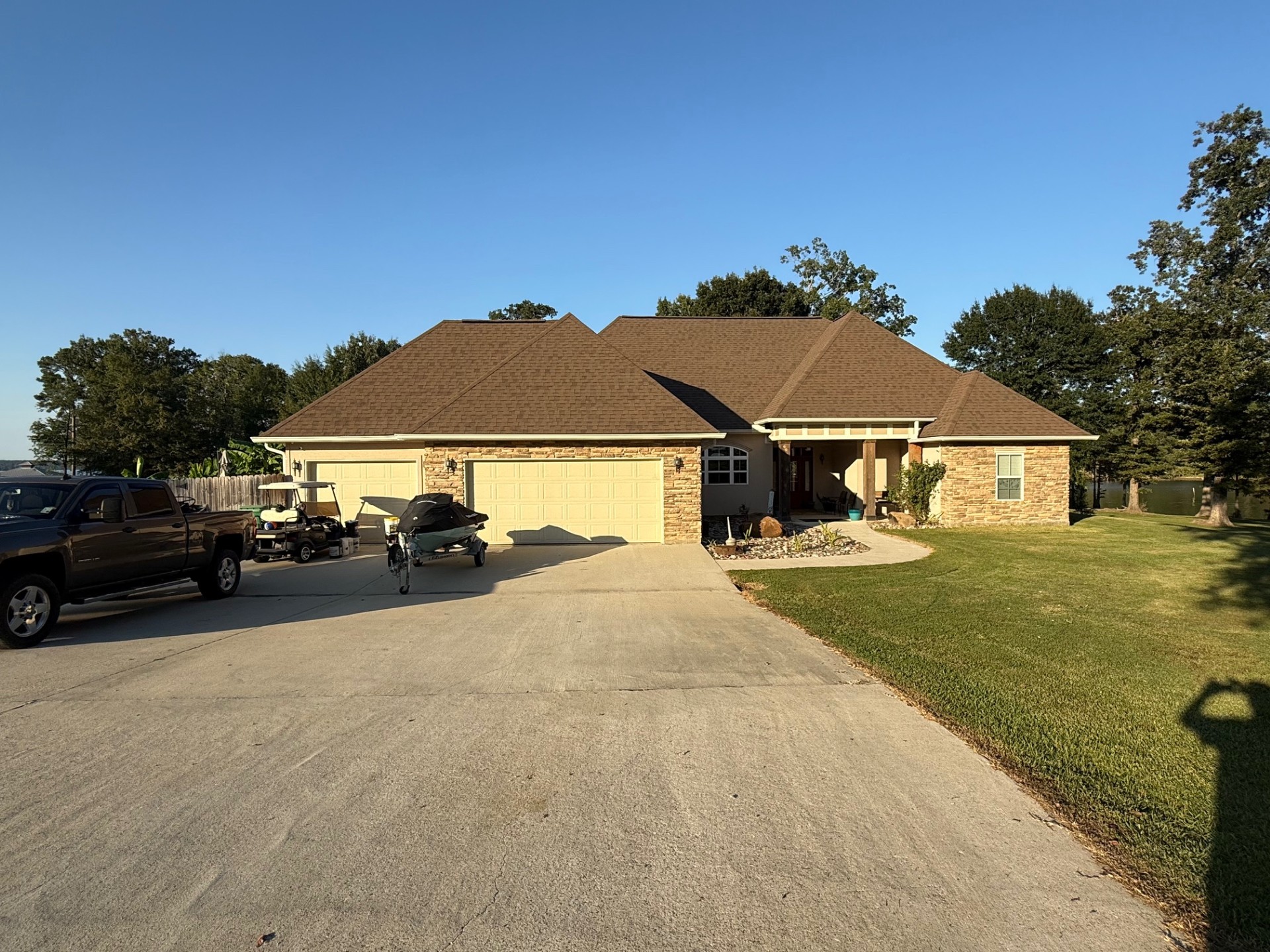 Many, Louisiana, 71449, United States, 4 Bedrooms Bedrooms, ,3 BathroomsBathrooms,Residential,For Sale,1984388