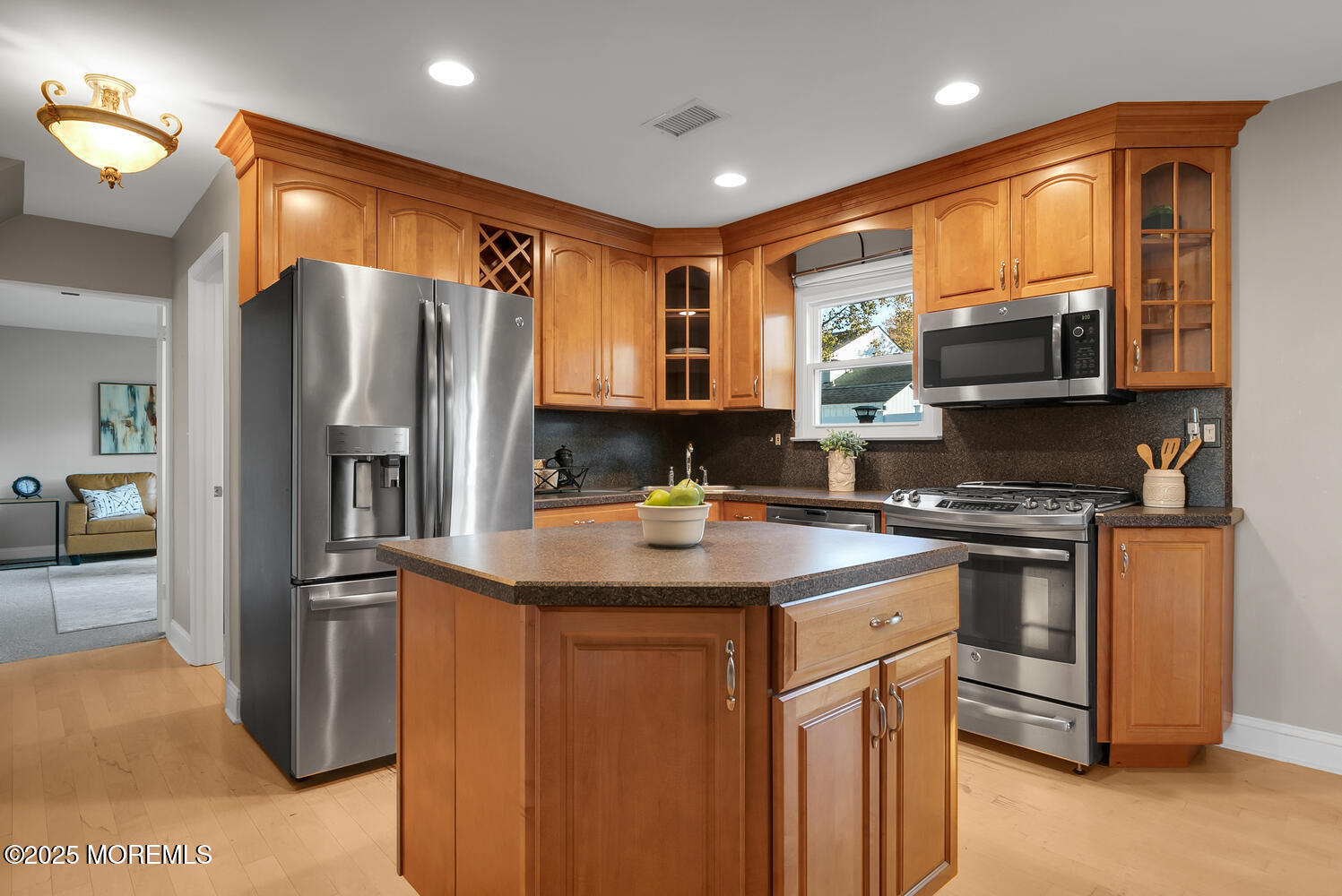 Hazlet, New Jersey, 07730, United States, 3 Bedrooms Bedrooms, ,2 BathroomsBathrooms,Residential,For Sale,1995385