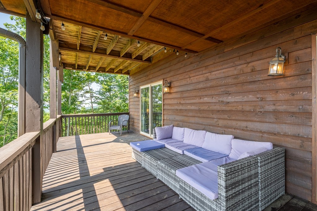 Murphy, North Carolina, 28096, United States, 4 Bedrooms Bedrooms, ,4 BathroomsBathrooms,Residential,For Sale,1871298
