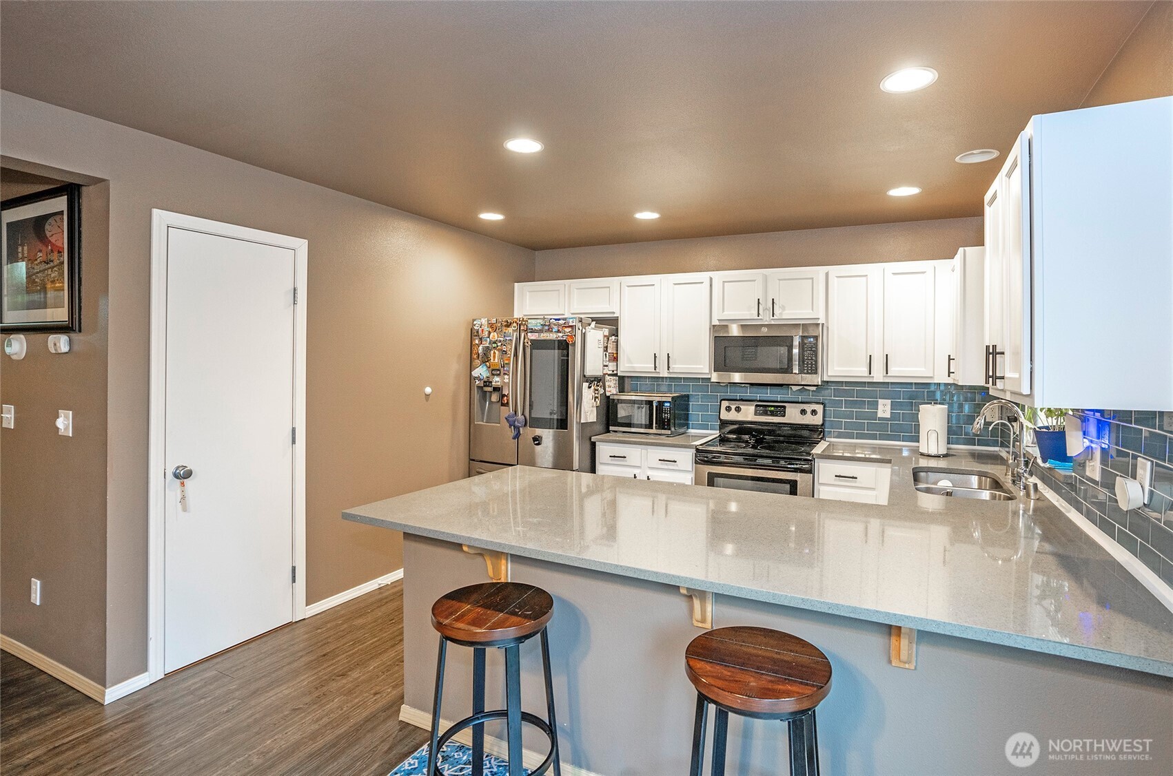 Puyallup, Washington, 98375, United States, 3 Bedrooms Bedrooms, ,3 BathroomsBathrooms,Residential,For Sale,1989392