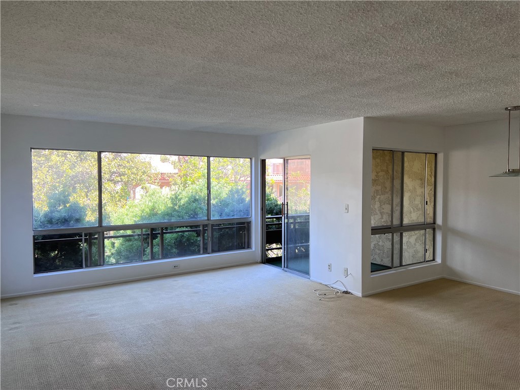 Culver City, California, 90230, United States, 2 Bedrooms Bedrooms, ,1 BathroomBathrooms,Residential,For Sale,1902529