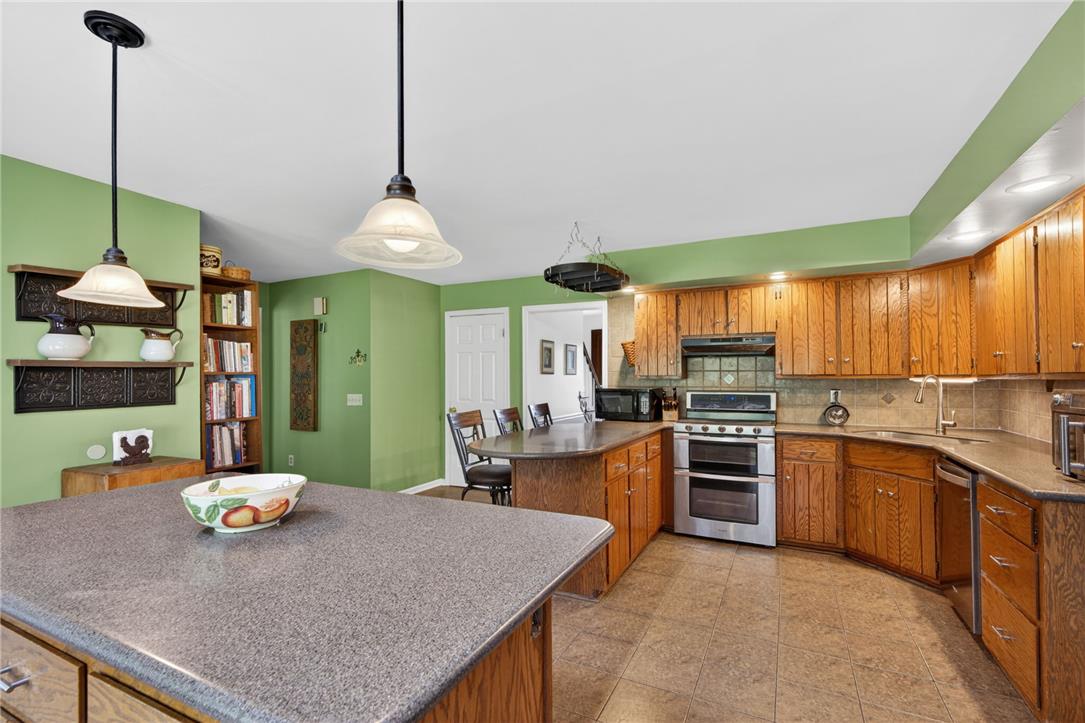 Lower Saucon Twp, Pennsylvania, 18055, United States, 5 Bedrooms Bedrooms, ,4 BathroomsBathrooms,Residential,For Sale,2048315