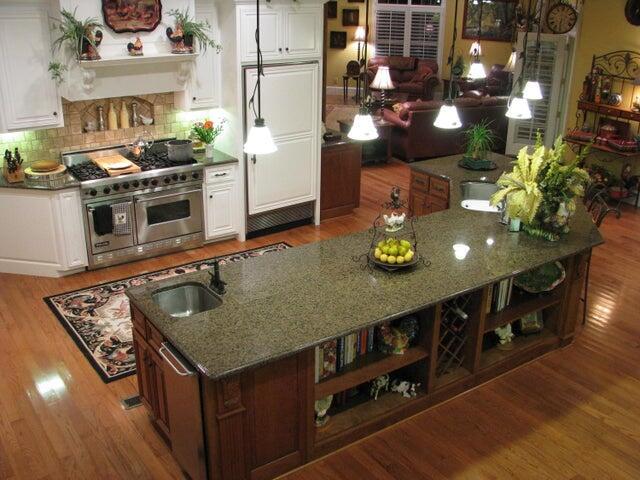 Iuka, Mississippi, 38852, United States, 5 Bedrooms Bedrooms, ,7 BathroomsBathrooms,Residential,For Sale,1792760