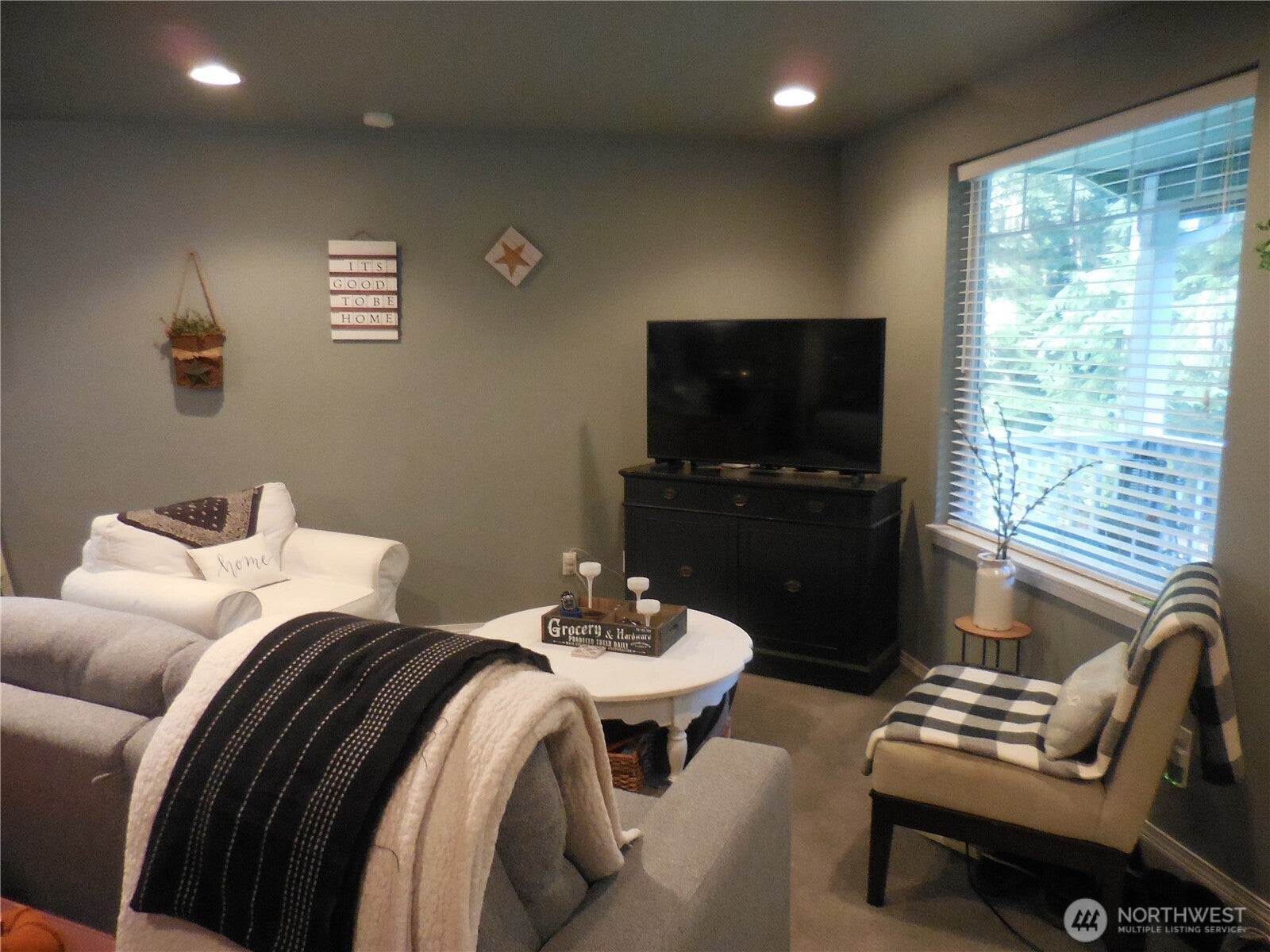 Port Orchard, Washington, 98367, United States, 3 Bedrooms Bedrooms, ,3 BathroomsBathrooms,Residential,For Sale,1925960