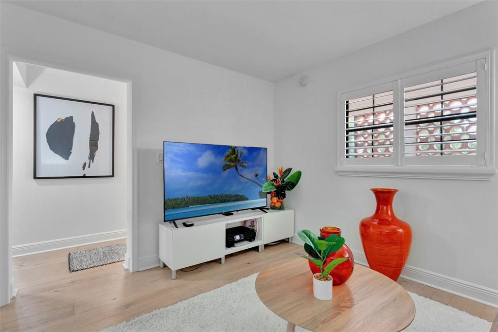 Winter Park, Florida, 32789, United States, 2 Bedrooms Bedrooms, ,1 BathroomBathrooms,Residential,For Sale,1794385
