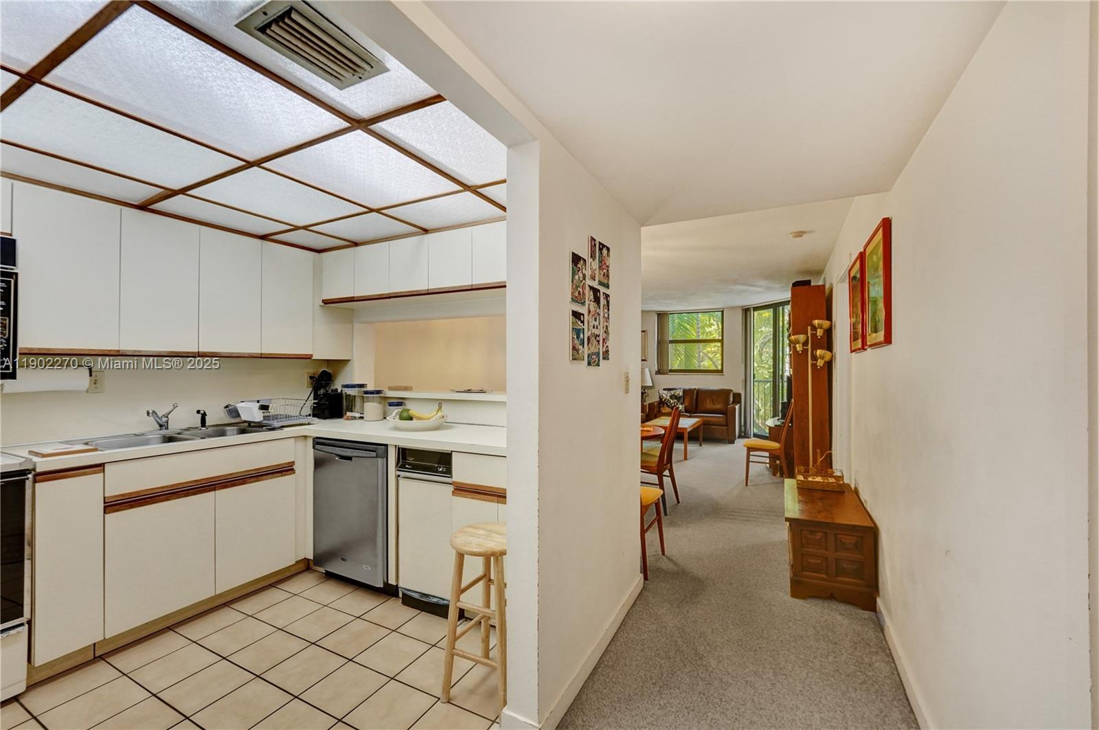 Key Biscayne, Florida, 33149, United States, 1 Bedroom Bedrooms, ,2 BathroomsBathrooms,Residential,For Sale,1971472