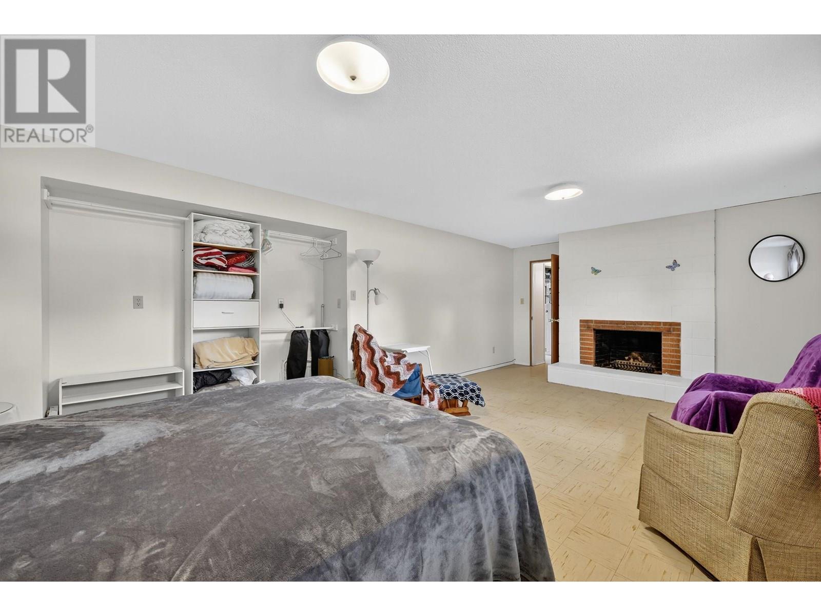 KELOWNA, British Columbia, V1Y 3S7, CA, 5 Bedrooms Bedrooms, ,2 BathroomsBathrooms,Residential,For Sale,1902795