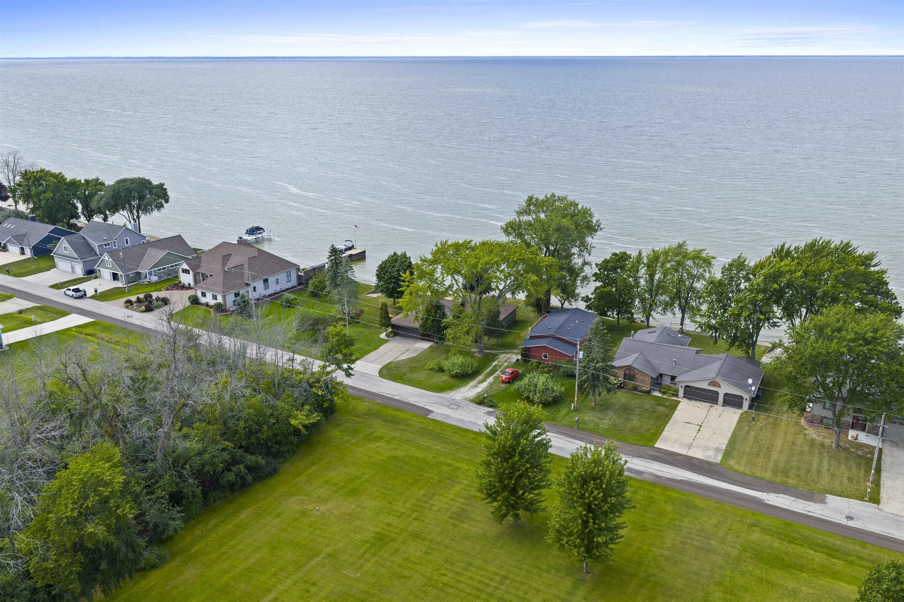 LUXEMBURG, Wisconsin, 54217, United States, 2 Bedrooms Bedrooms, ,2 BathroomsBathrooms,Residential,For Sale,1948944