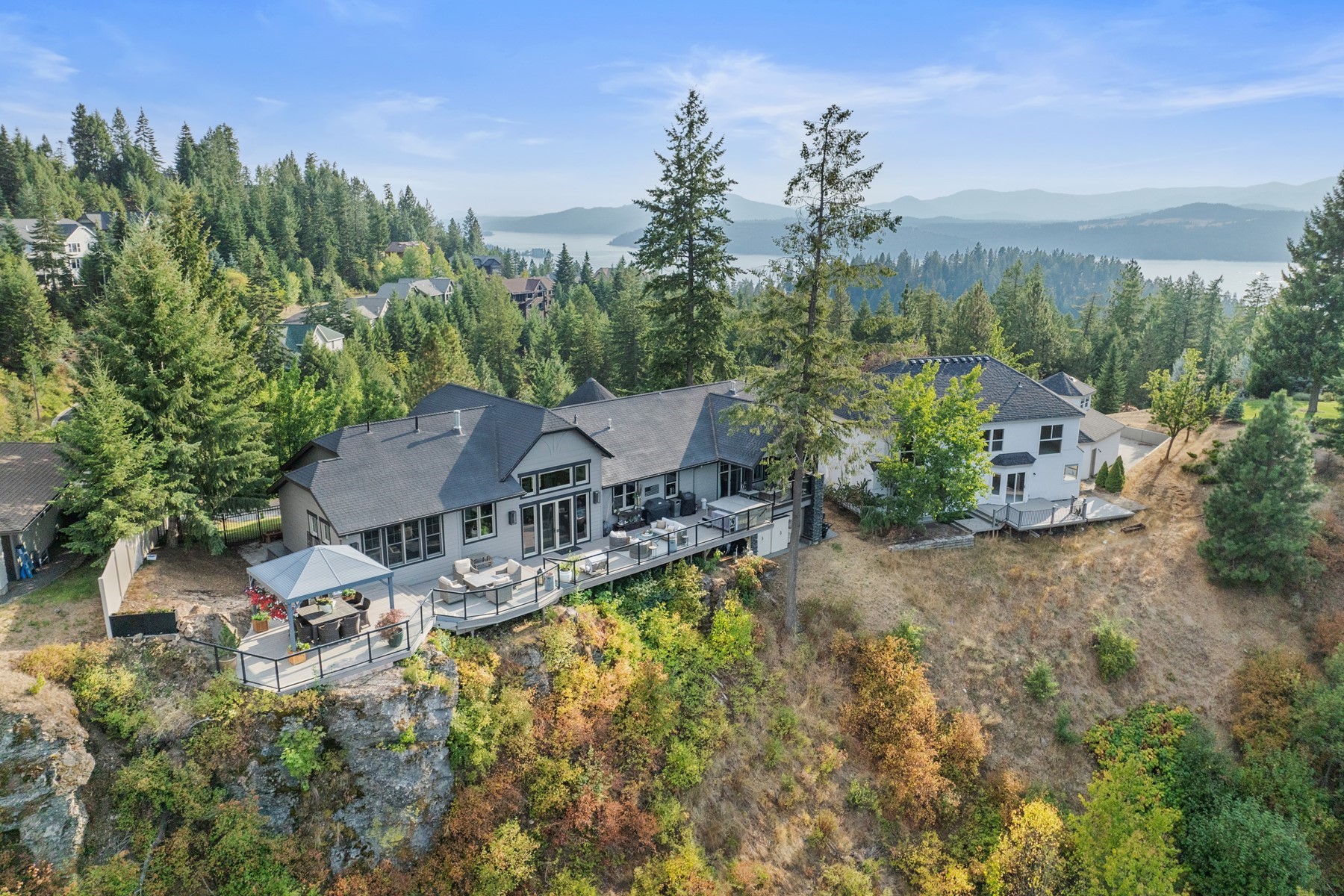  Stunning Contemporary Home with Lake Views - 物件實景