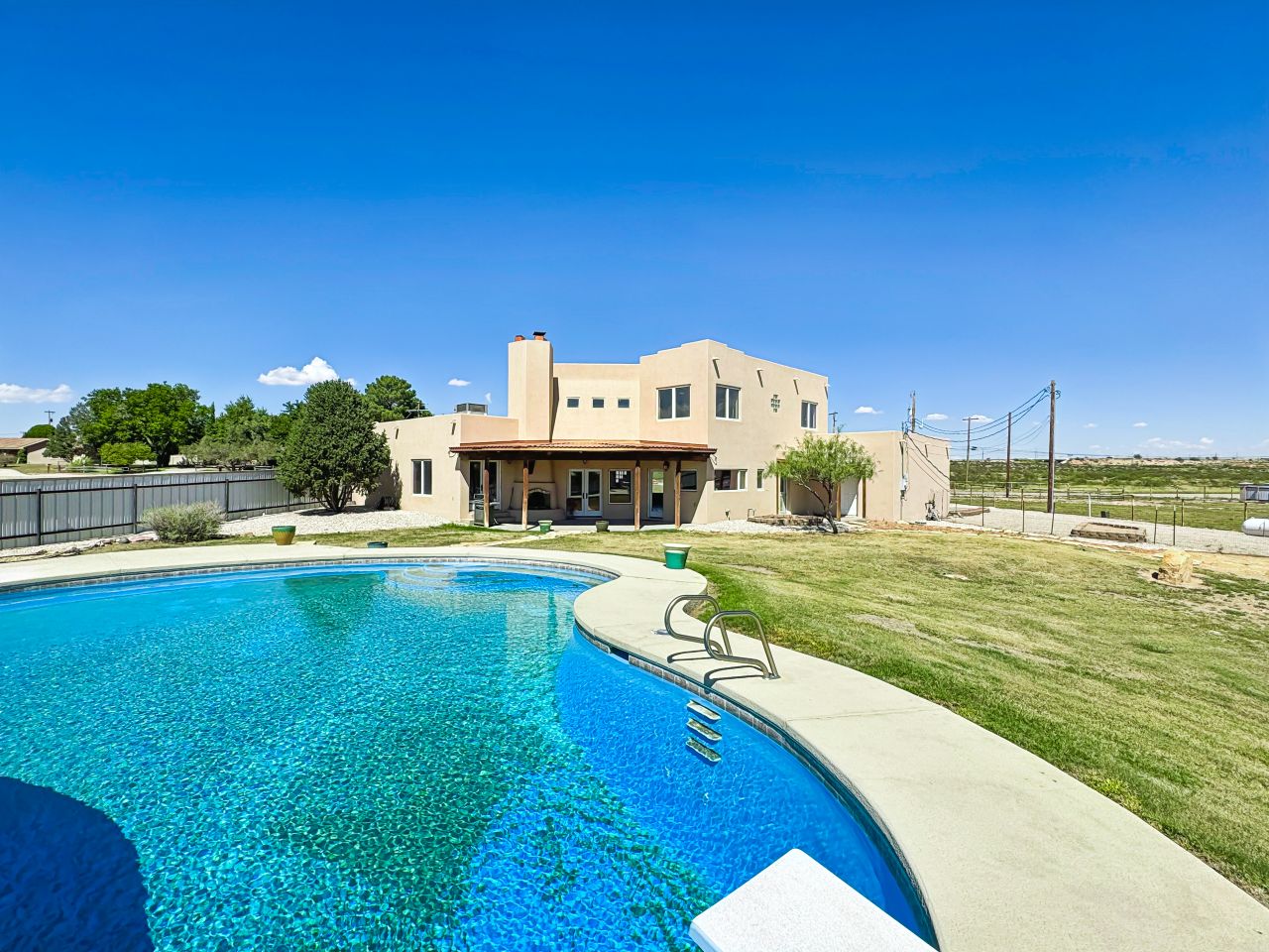 Carlsbad, New Mexico, 88220, United States, 4 Bedrooms Bedrooms, ,3 BathroomsBathrooms,Residential,For Sale,1973725