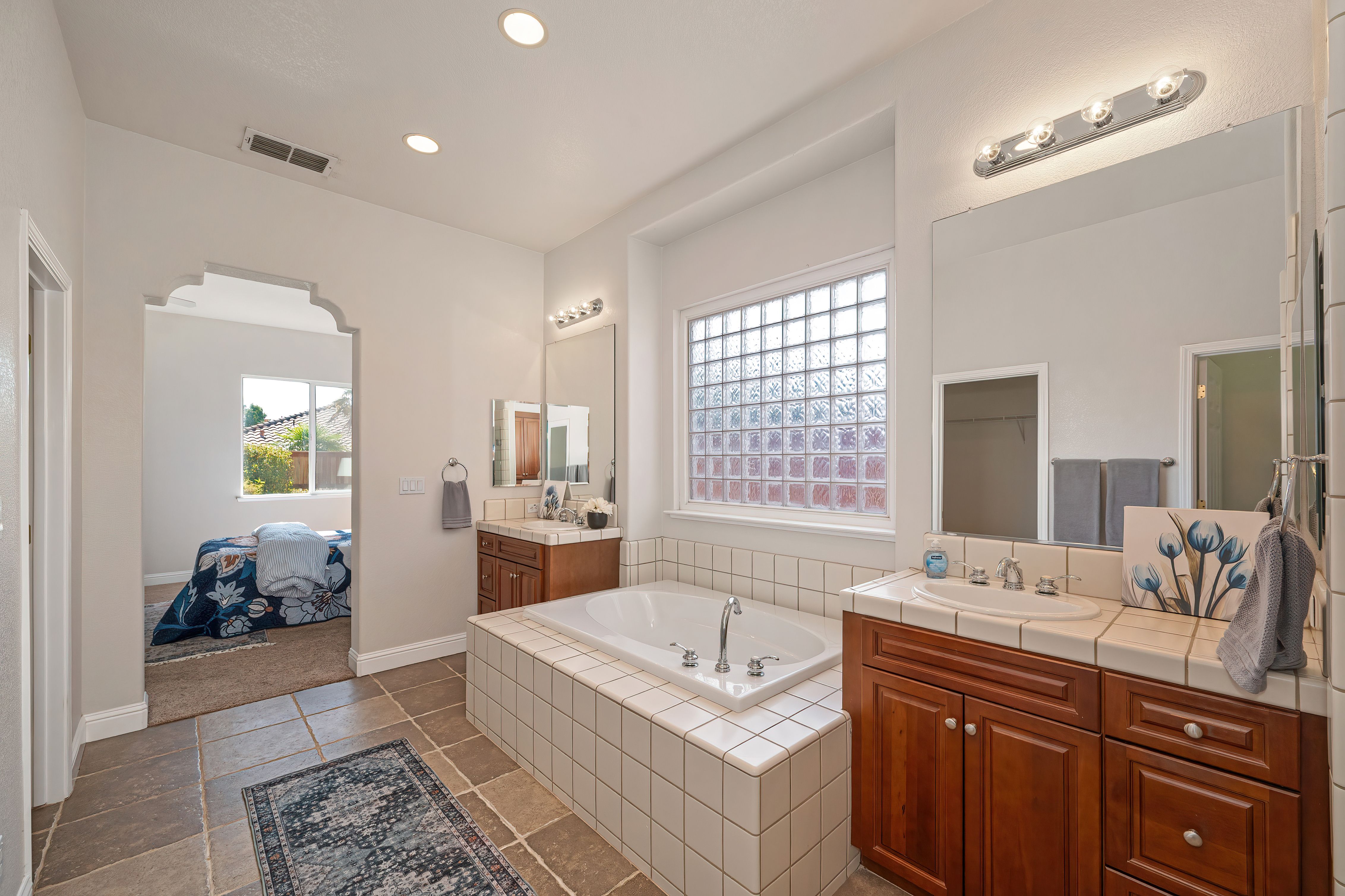  516 Montecito Court, El Dorado Hills, CA 95762 - 物件實景