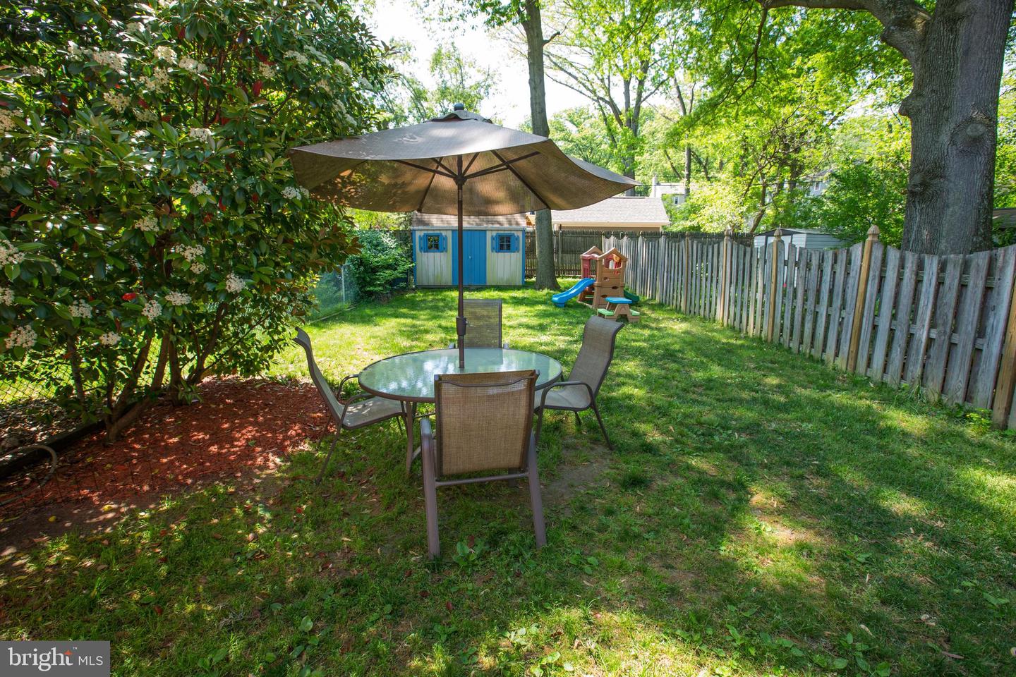 Alexandria, Virginia, 22305, United States, 2 Bedrooms Bedrooms, ,1 BathroomBathrooms,Residential,For Sale,1927312