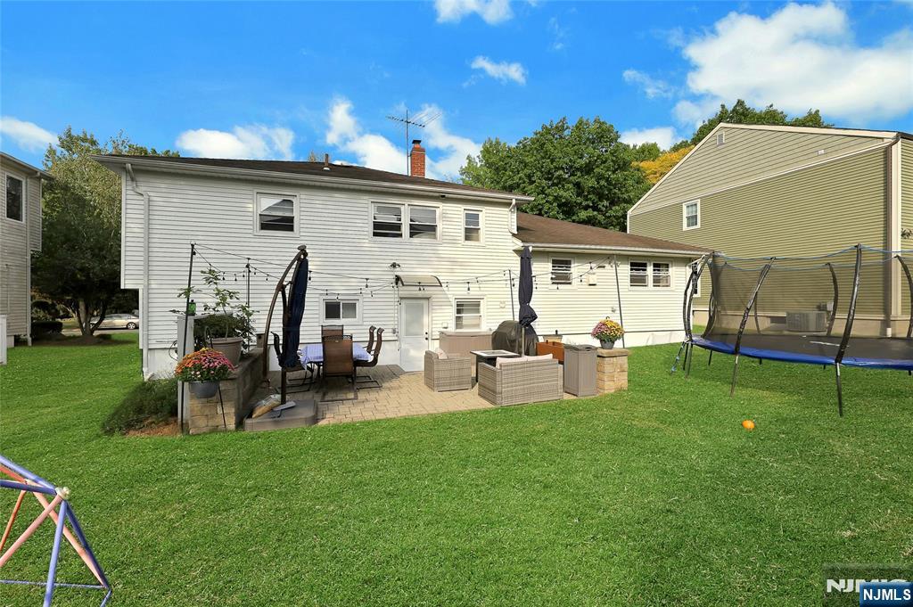 River Edge, New Jersey, 07661, United States, 4 Bedrooms Bedrooms, ,3 BathroomsBathrooms,Residential,For Sale,1988189