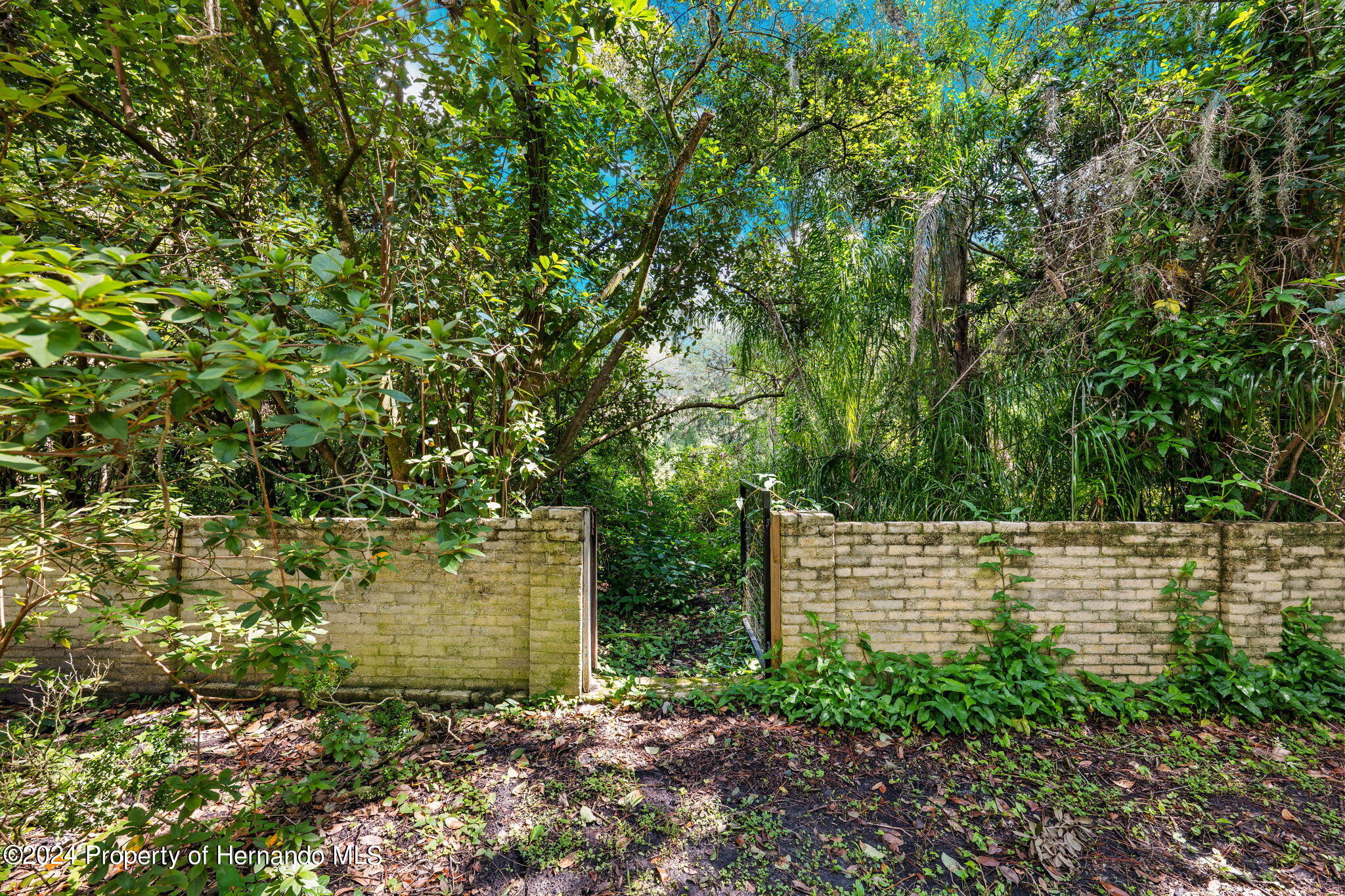 Brooksville, Florida, 34601, United States, 5 Bedrooms Bedrooms, ,3 BathroomsBathrooms,Residential,For Sale,1923467