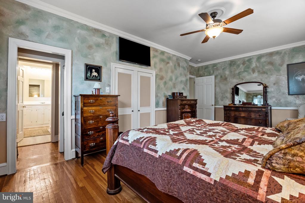 Lansdowne, Pennsylvania, 19050, United States, 5 Bedrooms Bedrooms, ,3 BathroomsBathrooms,Residential,For Sale,1926052