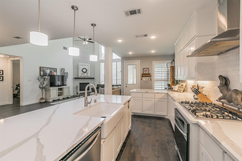 Fort Worth, Texas, 76008, United States, 4 Bedrooms Bedrooms, ,3 BathroomsBathrooms,Residential,For Sale,1902428