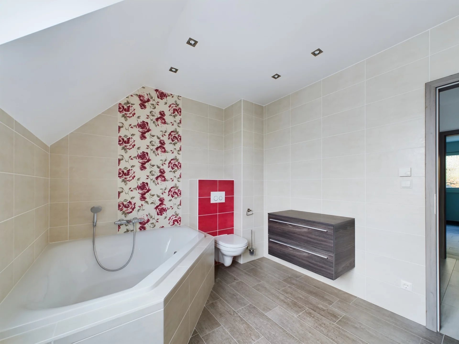 Dudelange, Canton d'Esch-sur-Alzette, LU, 4 Bedrooms Bedrooms, ,4 BathroomsBathrooms,Residential,For Sale,1319939