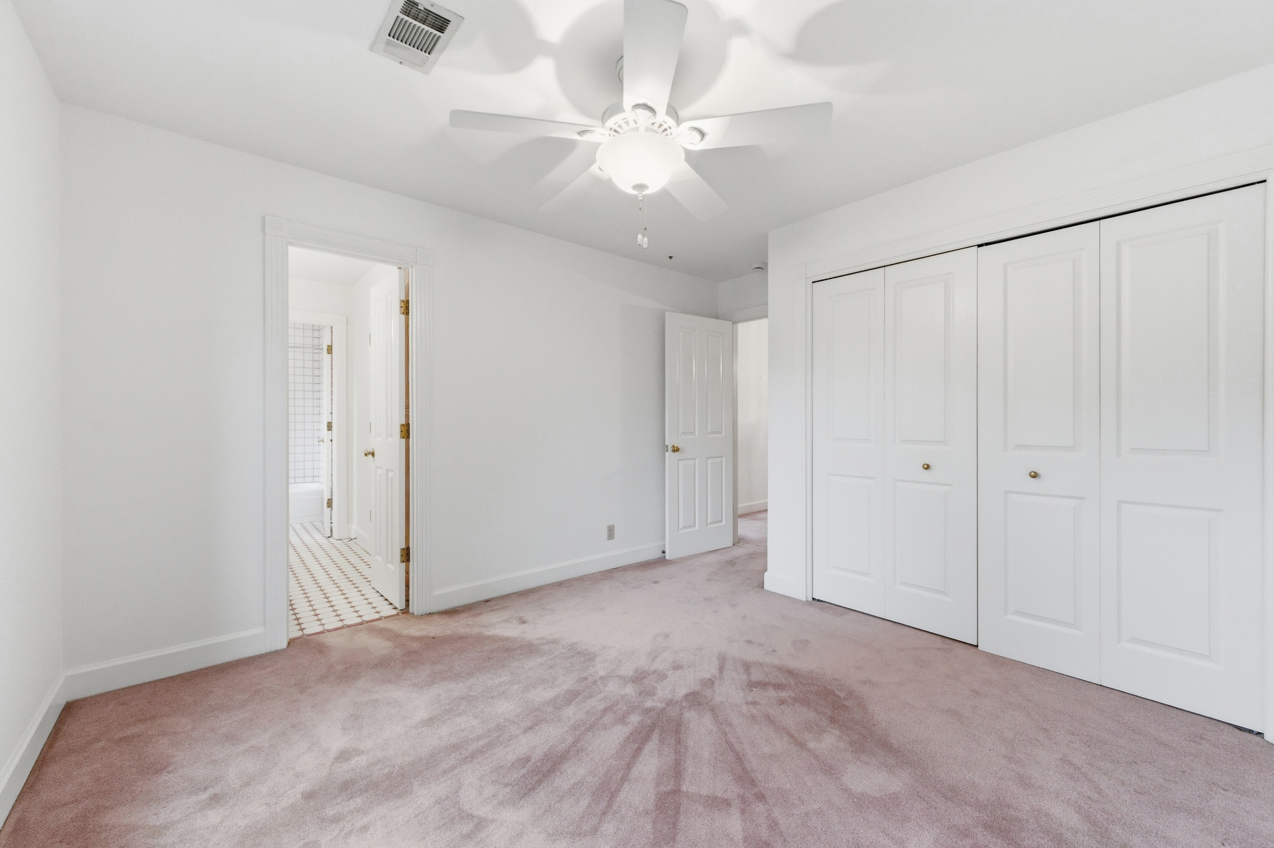  Classic Charm and Comfortable Living - 物件實景