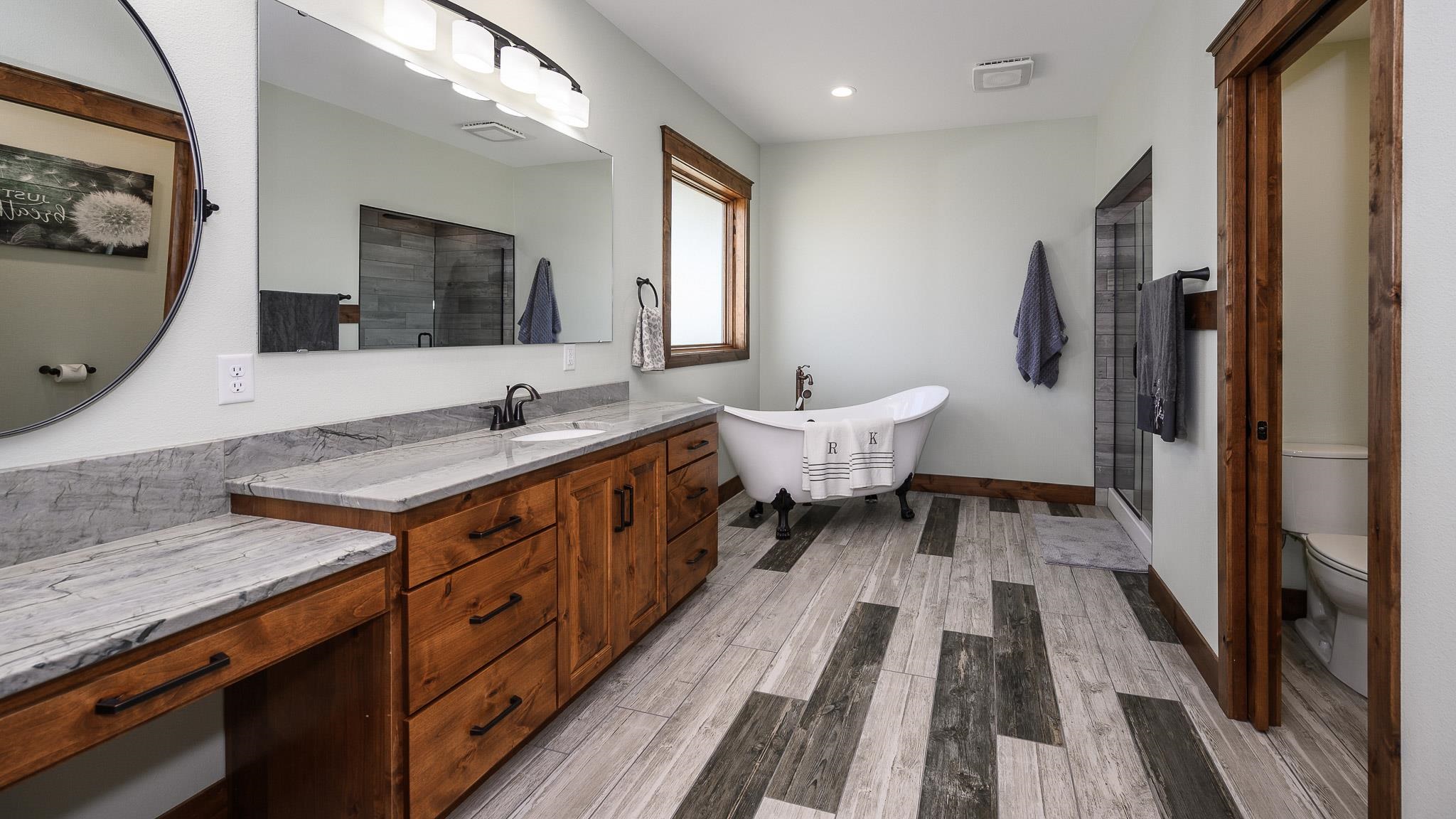 Bismarck, North Dakota, 58503, United States, 3 Bedrooms Bedrooms, ,2 BathroomsBathrooms,Residential,For Sale,1995380