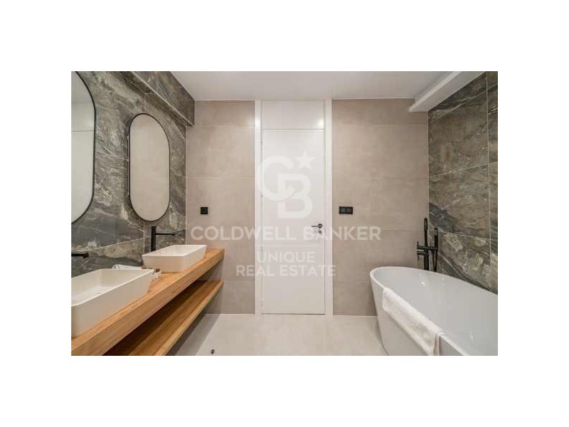 Madrid, Madrid, Barrio de Salamanca, Castellana Ma, Madrid, Comunidad de Madrid, ES, 2 Bedrooms Bedrooms, ,2 BathroomsBathrooms,Residential,For Sale,Madrid, Madrid, Barrio de Salamanca, Castellana Ma,1617150