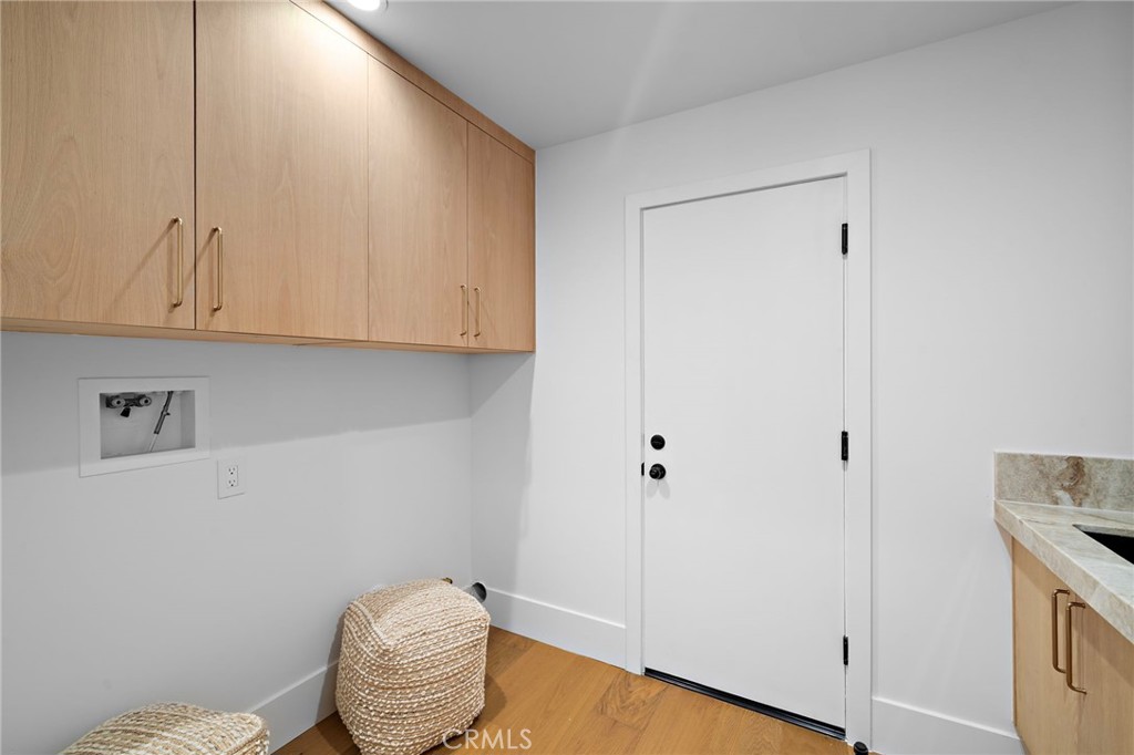 Newport Beach, California, 92660, United States, 4 Bedrooms Bedrooms, ,5 BathroomsBathrooms,Residential,For Sale,1942289