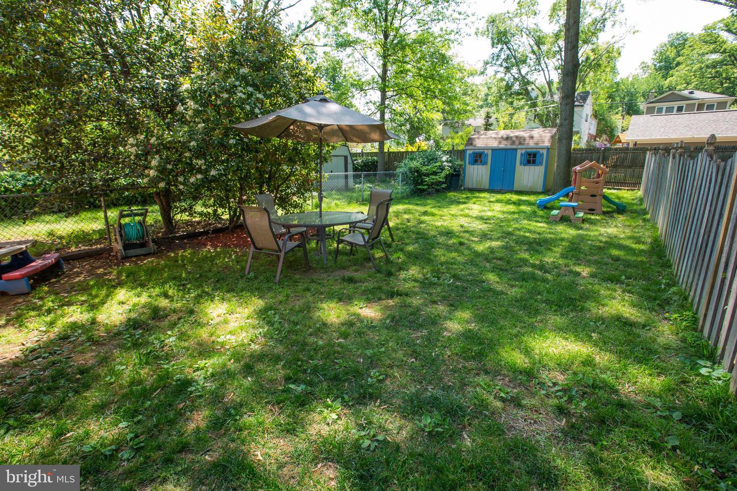 Alexandria, Virginia, 22305, United States, 2 Bedrooms Bedrooms, ,1 BathroomBathrooms,Residential,For Sale,1927312
