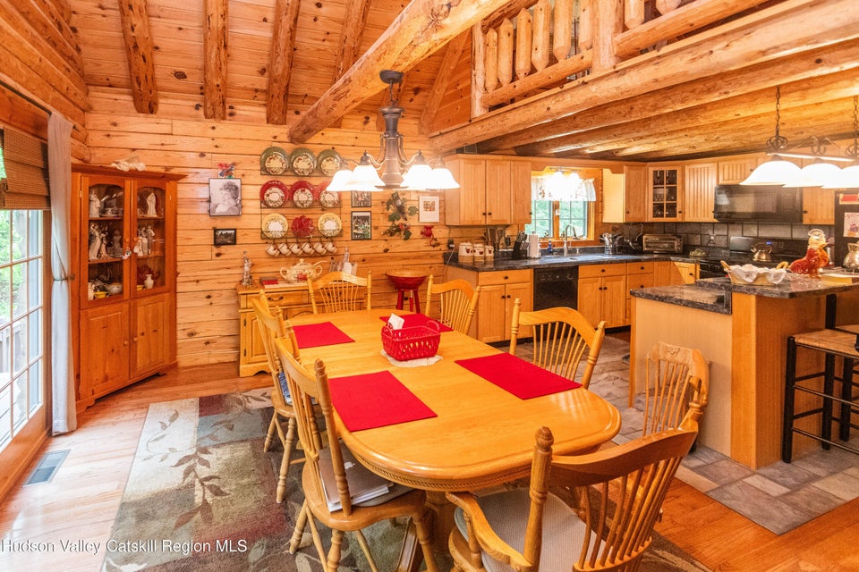 New Paltz, New York, 12561, United States, 3 Bedrooms Bedrooms, ,3 BathroomsBathrooms,Residential,For Sale,1873617
