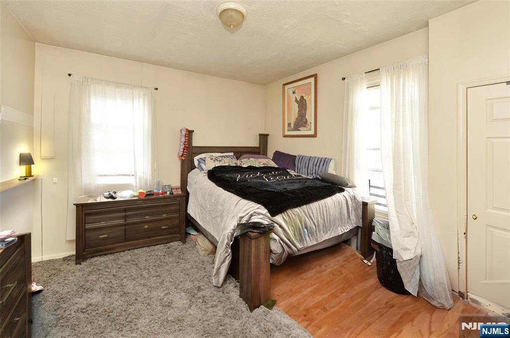 Irvington, New Jersey, 07111, United States, 5 Bedrooms Bedrooms, ,3 BathroomsBathrooms,Residential,For Sale,1885475