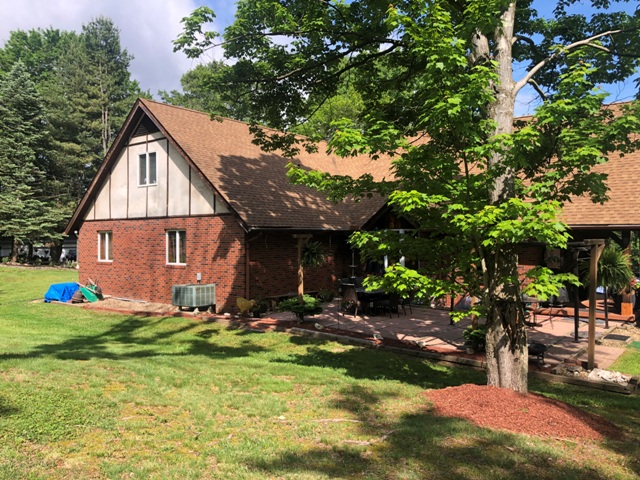 Chester, West Virginia, 26034, United States, 4 Bedrooms Bedrooms, ,3 BathroomsBathrooms,Residential,For Sale,1974553