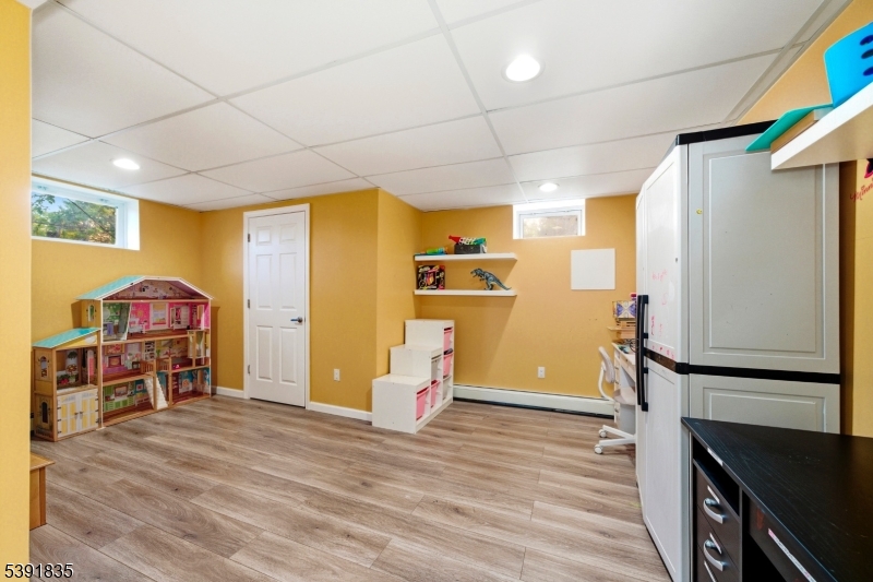 Lincoln Park Boro, New Jersey, 07035, United States, 4 Bedrooms Bedrooms, ,3 BathroomsBathrooms,Residential,For Sale,1991719