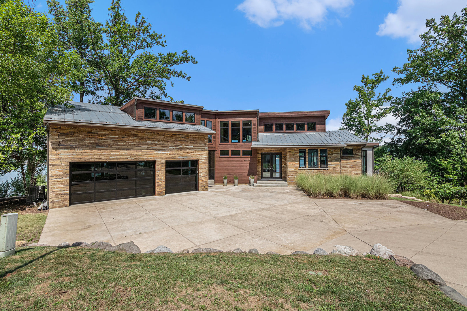 Dowagiac, Michigan, 49047, United States, 4 Bedrooms Bedrooms, ,5 BathroomsBathrooms,Residential,For Sale,1974252