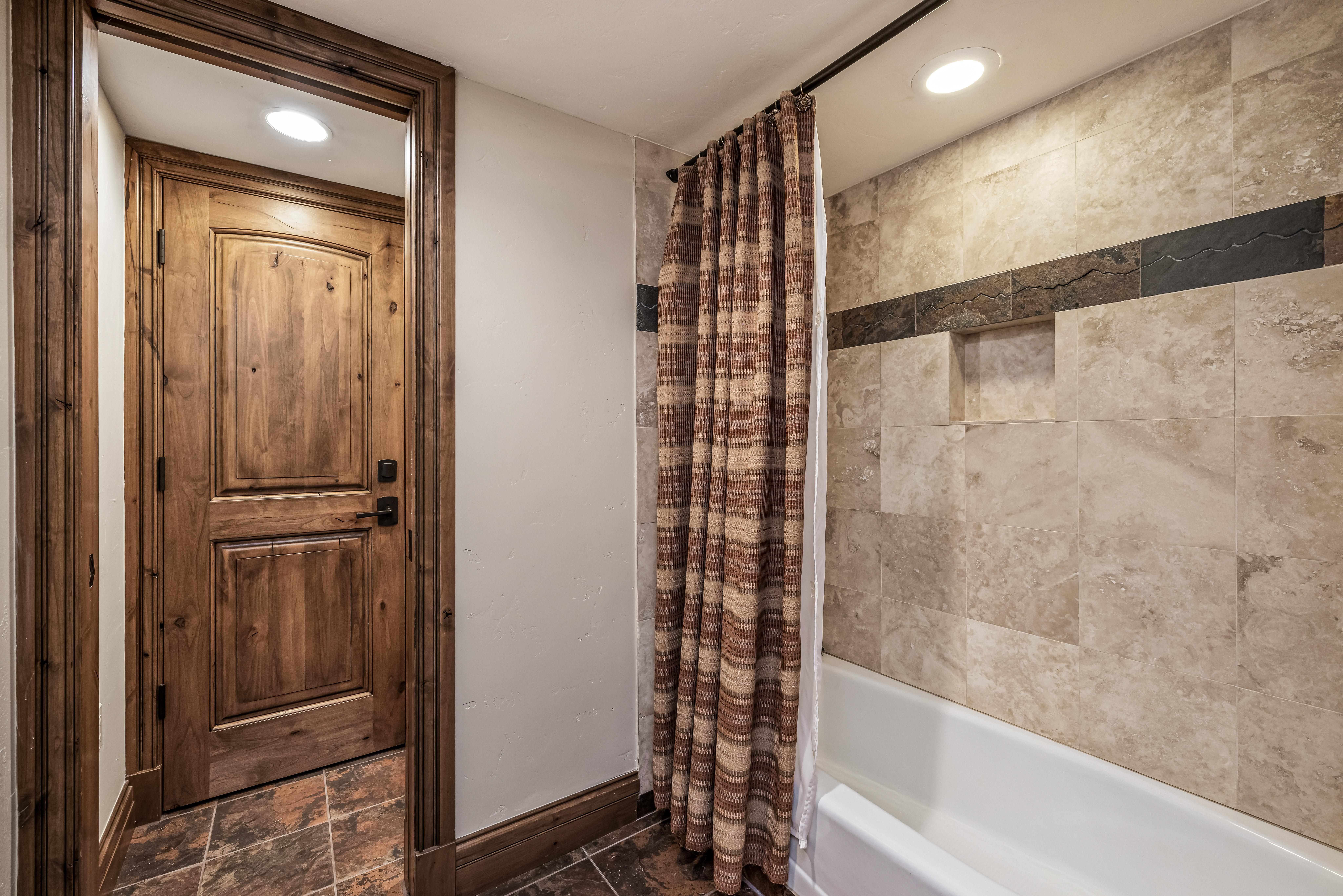  Exceptional Blend of Mountain Elegance, Comfort, and Year-round Recreation - 物件實景