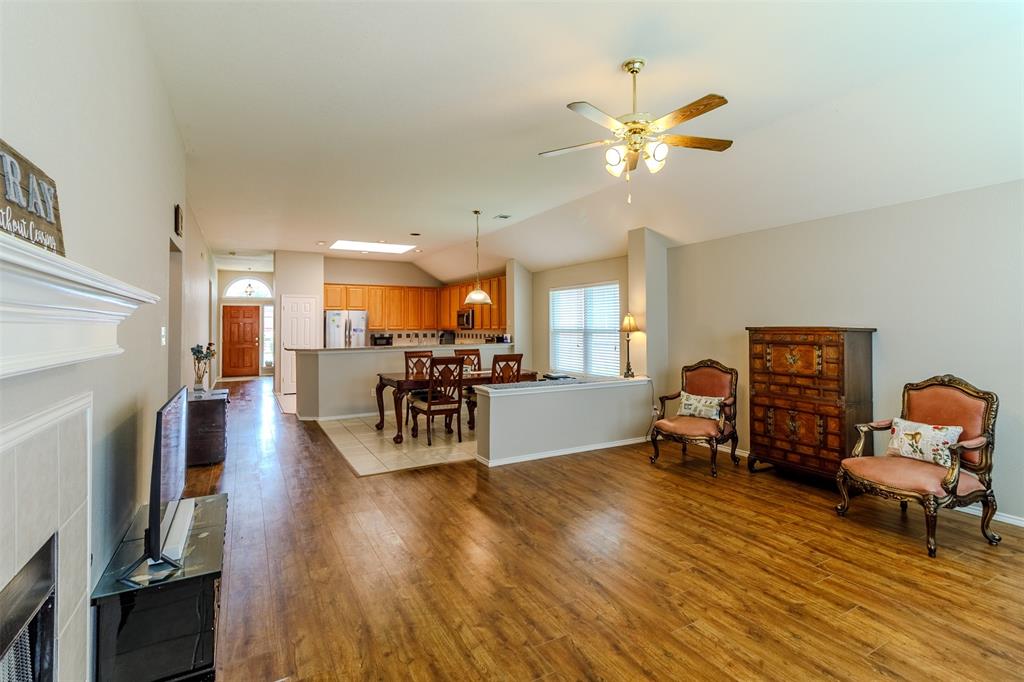 Plano, Texas, 75025, United States, 3 Bedrooms Bedrooms, ,2 BathroomsBathrooms,Residential,For Sale,1984176