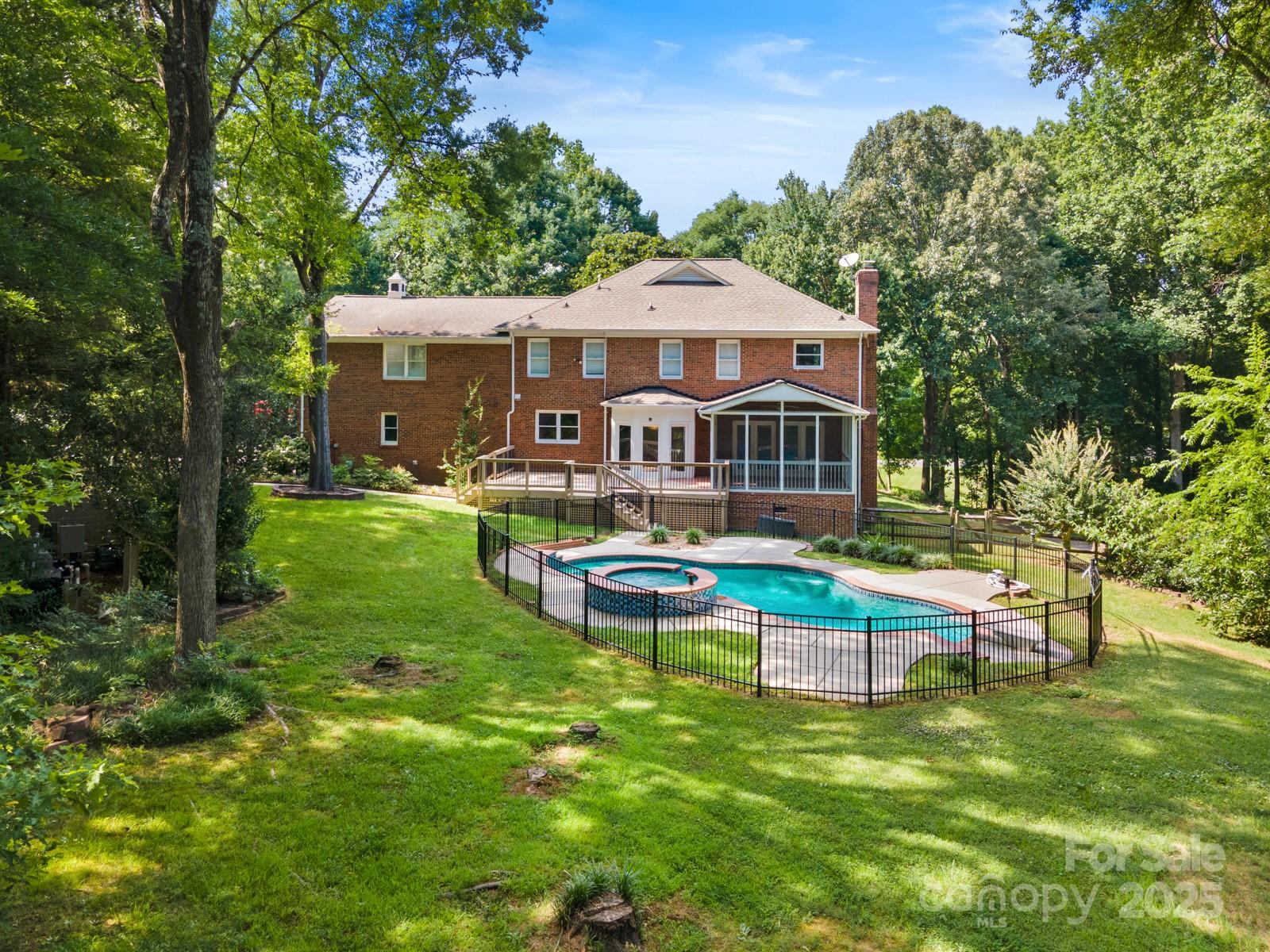 Matthews, North Carolina, 28104, United States, 4 Bedrooms Bedrooms, ,3 BathroomsBathrooms,Residential,For Sale,1876252