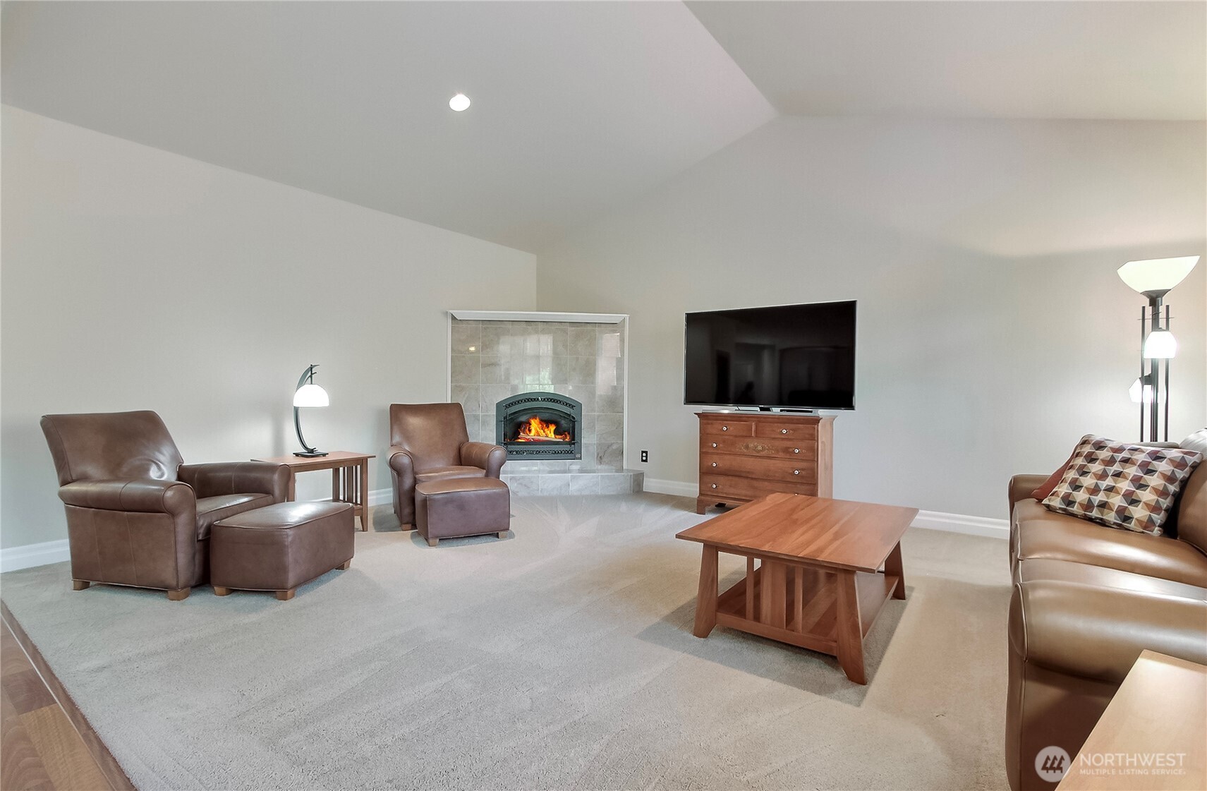 Puyallup, Washington, 98375, United States, 3 Bedrooms Bedrooms, ,3 BathroomsBathrooms,Residential,For Sale,1918513