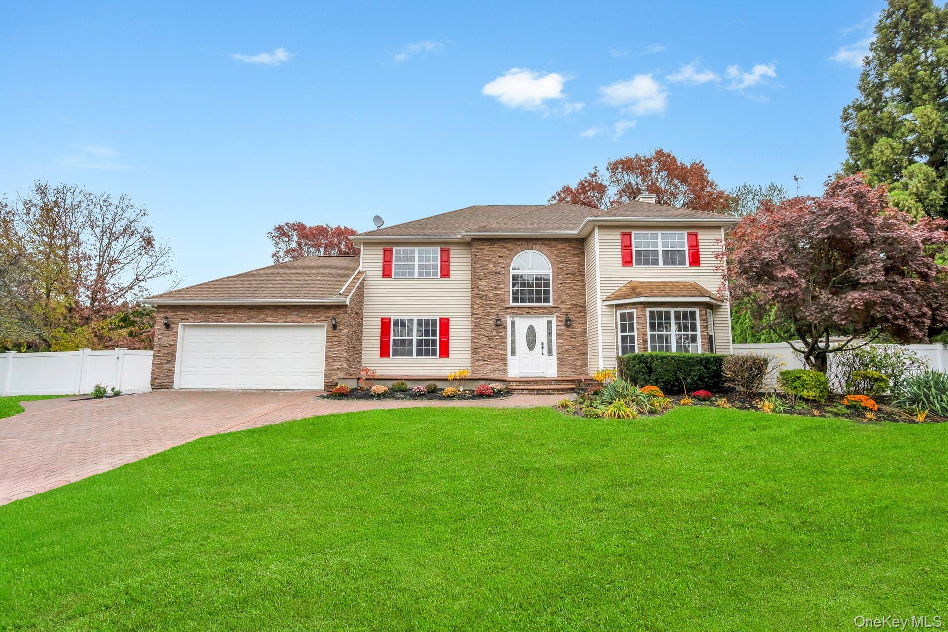 Selden, New York, 11784, United States, 4 Bedrooms Bedrooms, ,3 BathroomsBathrooms,Residential,For Sale,1990980