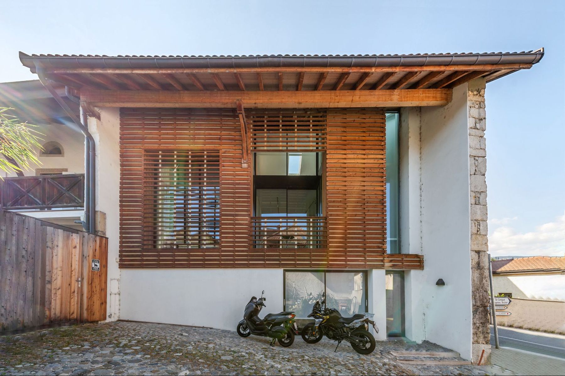 Character house with pool and yield potential - 物件實景
