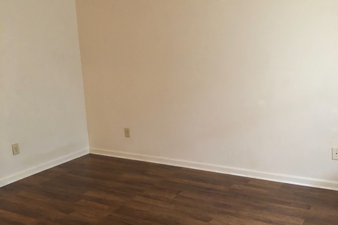 Oxford, Ohio, 45056, United States, 8 Bedrooms Bedrooms, ,6 BathroomsBathrooms,Residential,For Sale,2048735